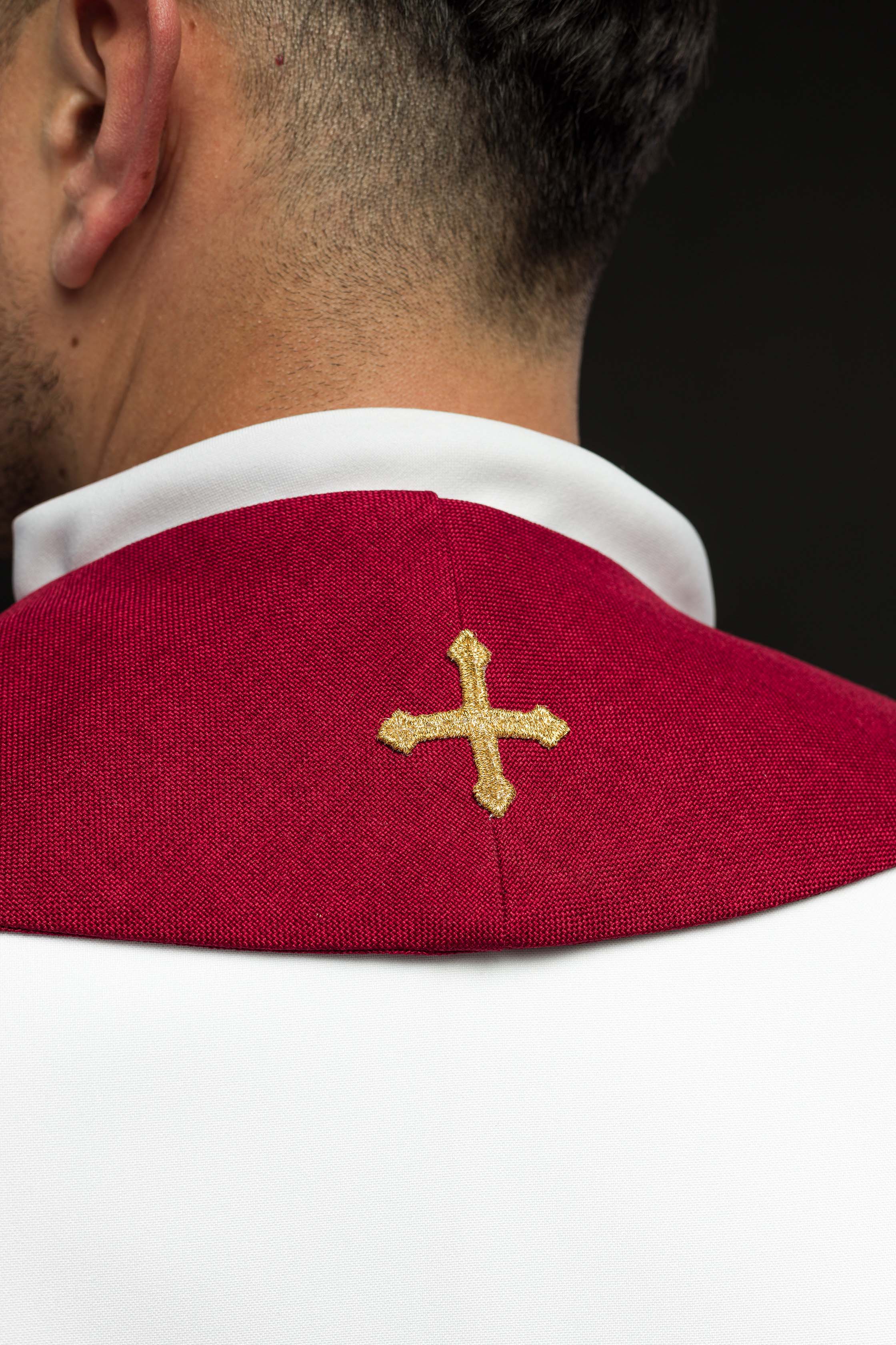 Estola bordada com motivo IHS vermelha - chasubles.com.br