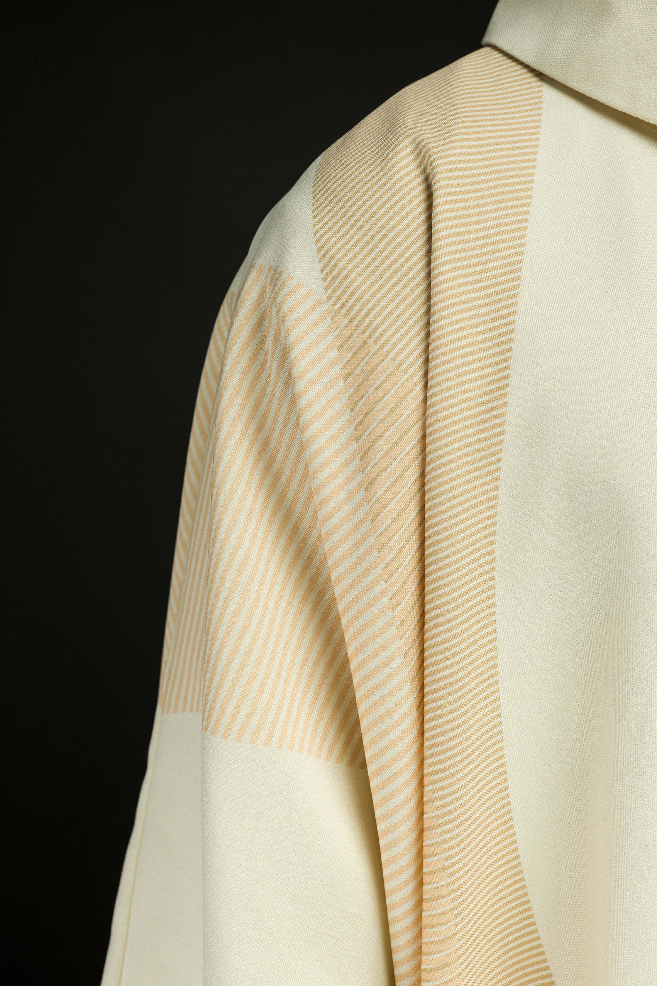 Casula creme com cruz bordada - chasubles.com.br