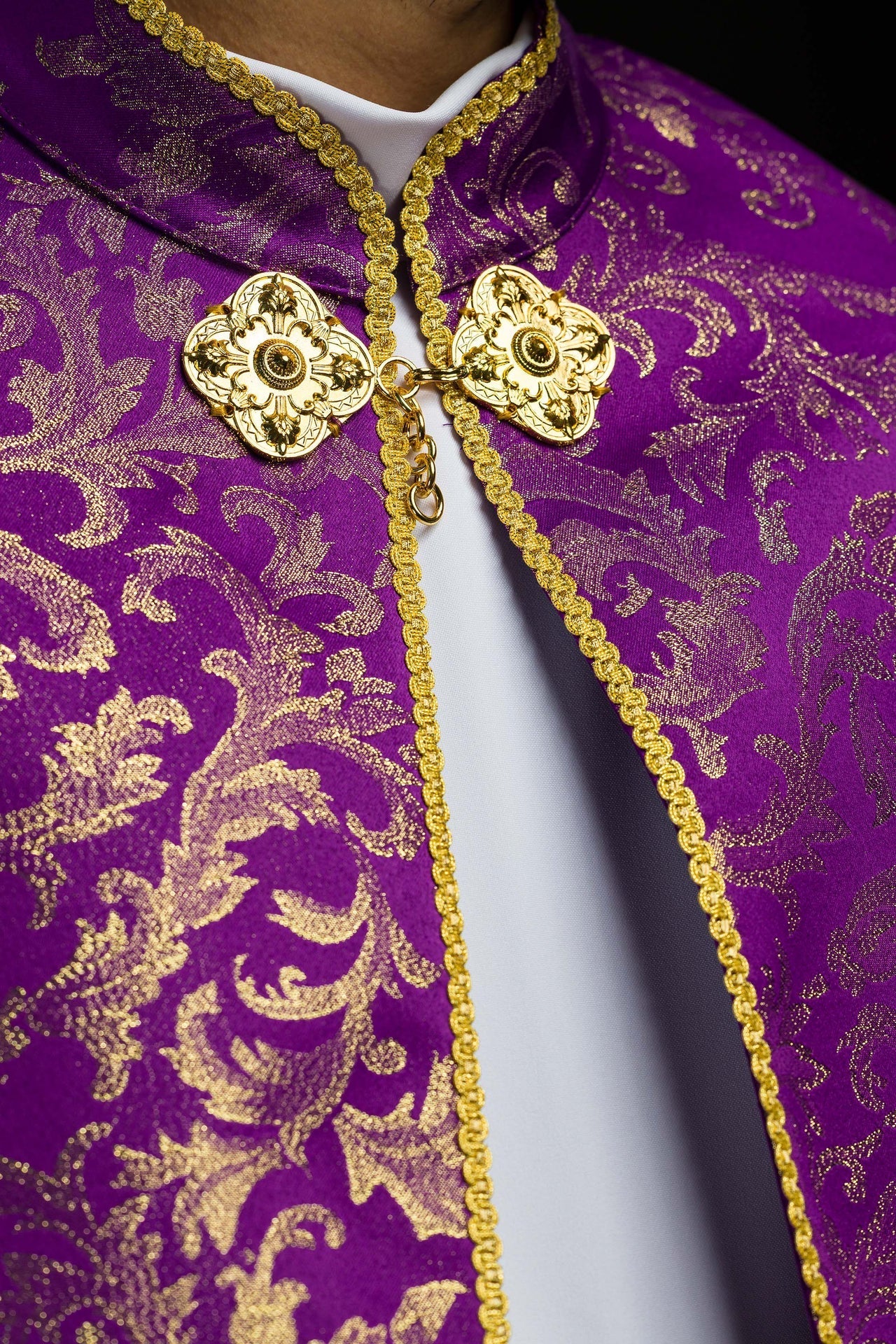 Capa de asperges adornada com tecido jacquard roxa