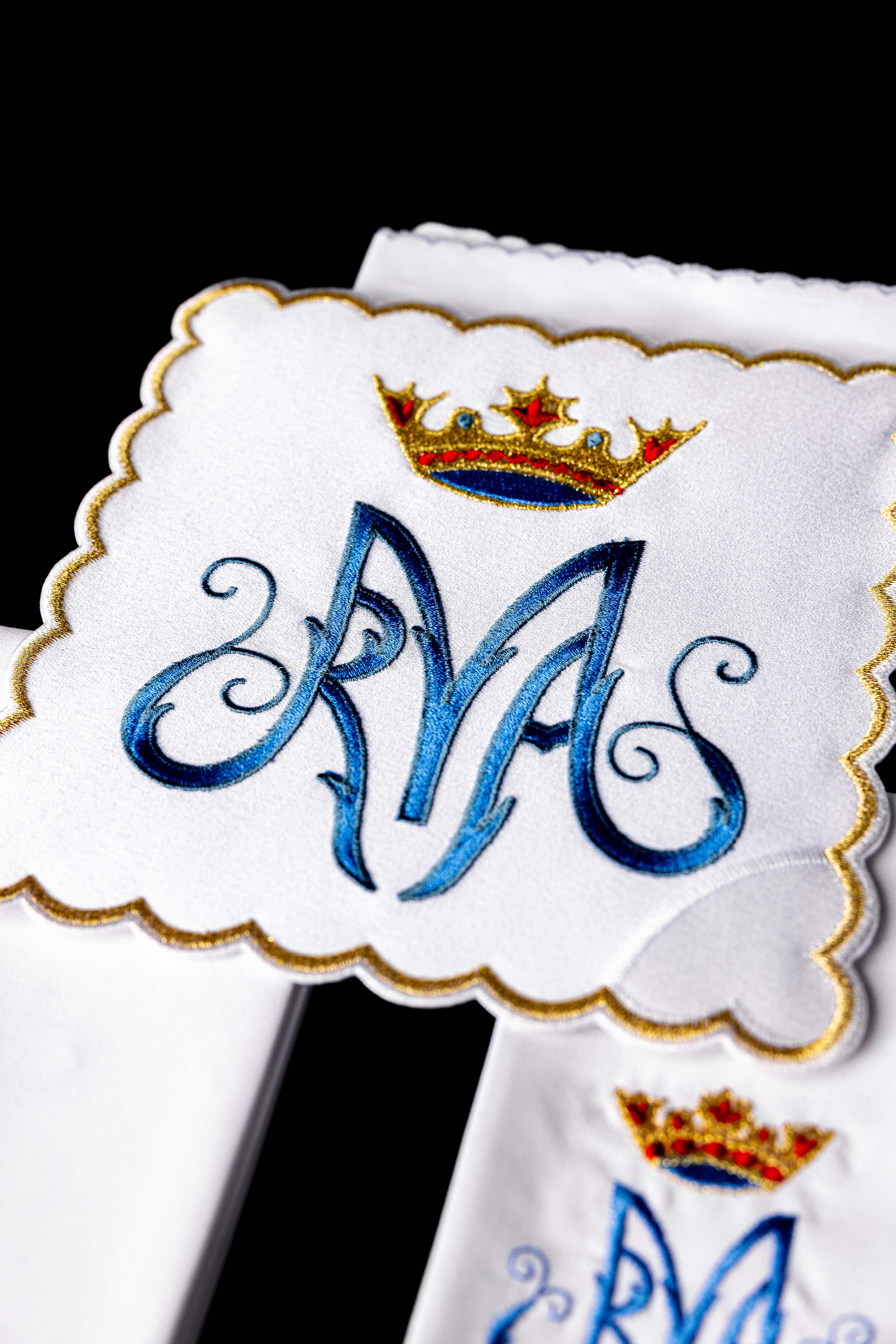 Conjunto de alfaias litúrgicas mariano com símbolo azul