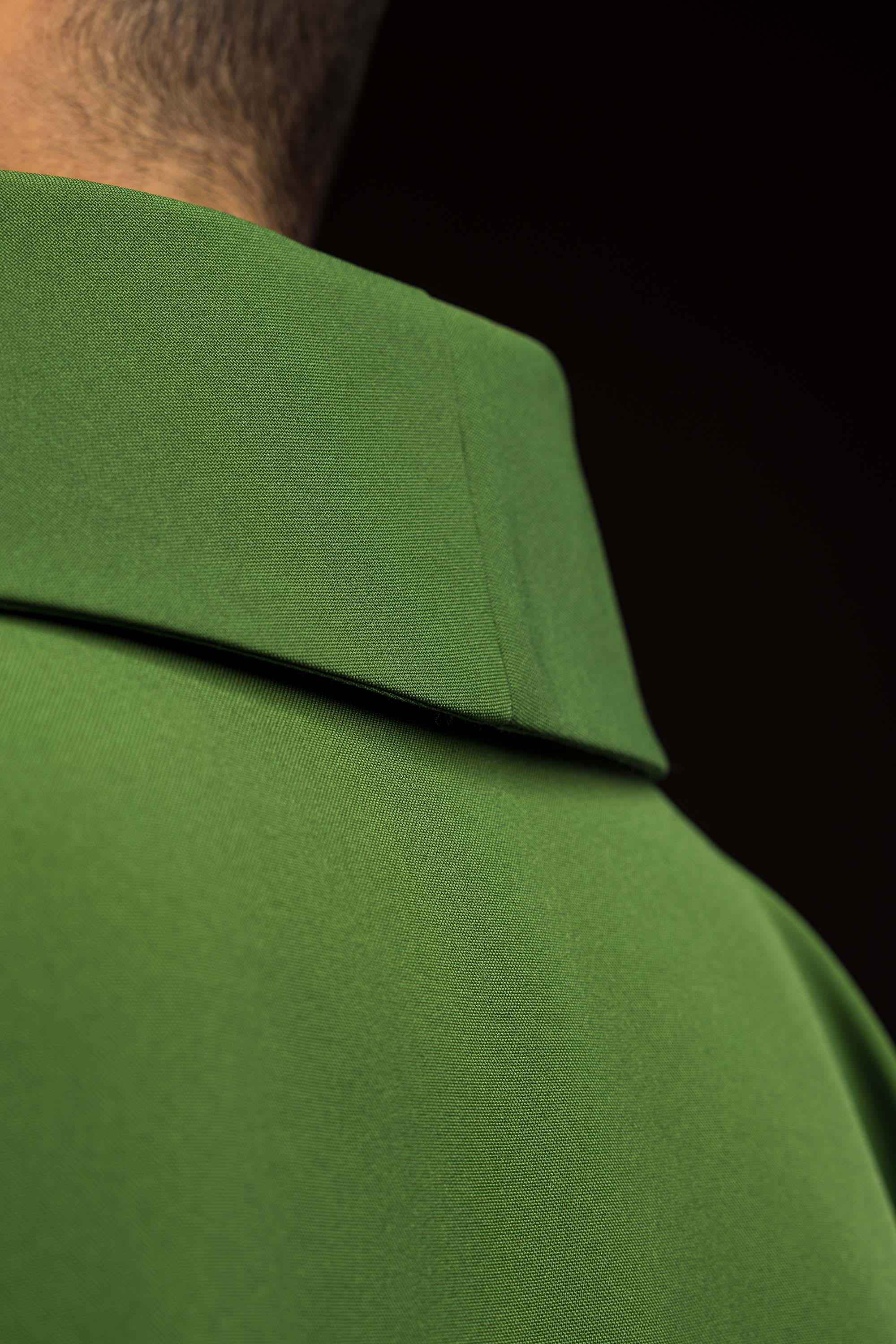 Casula verde bordada com IHS - chasubles.com.br