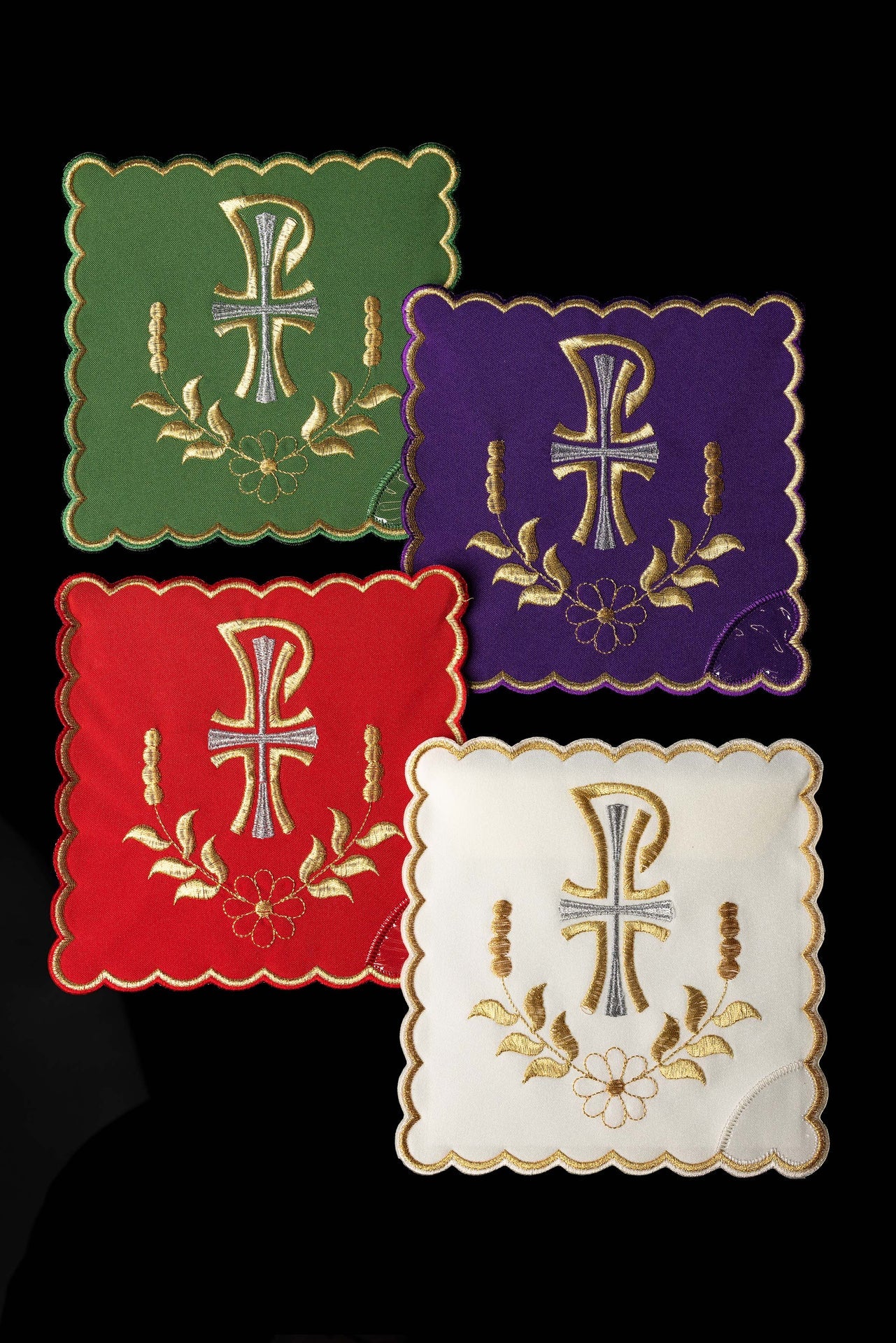 Conjunto de quatro palas litúrgicas com símbolo PAX em quatro cores