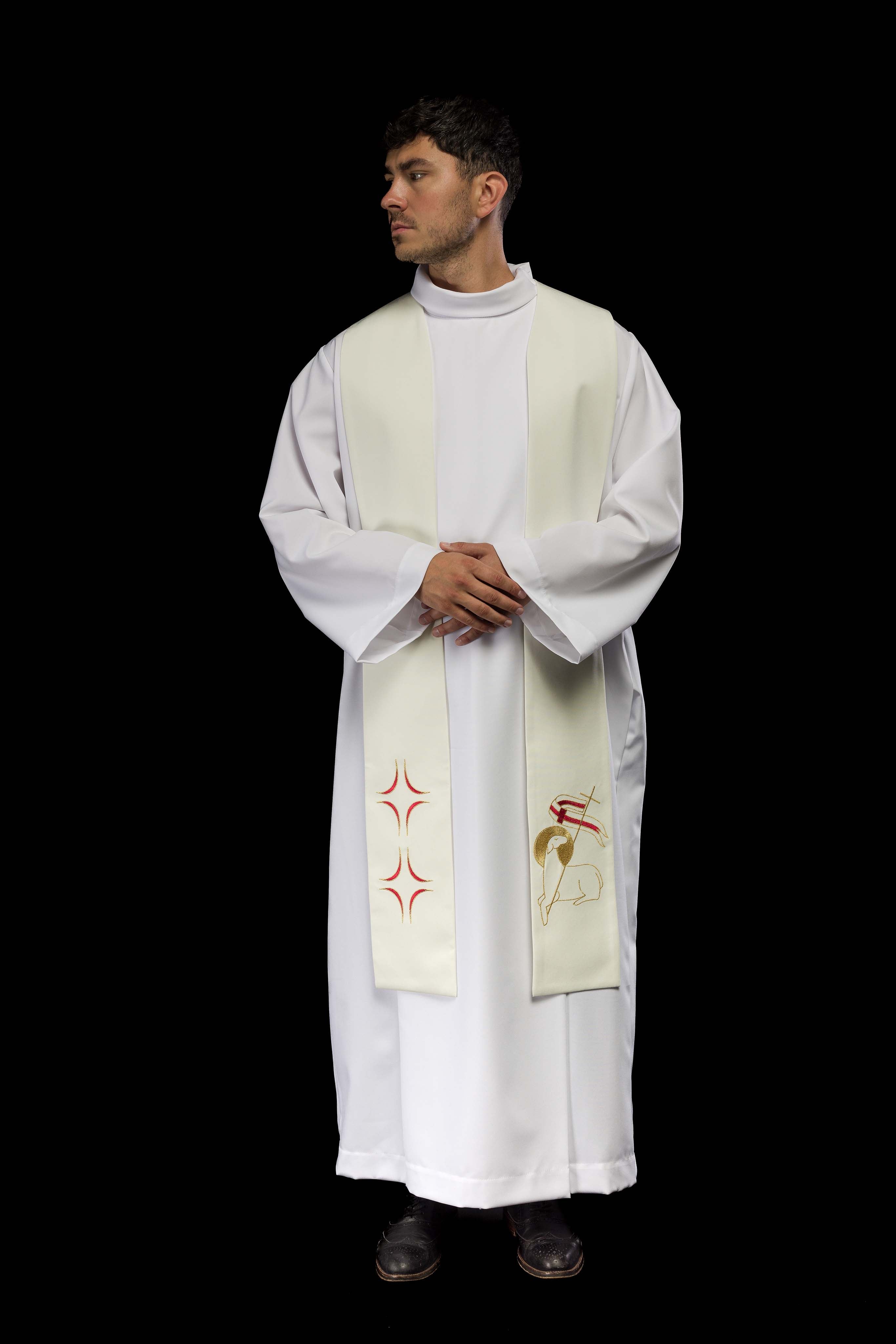 Estola sacerdotal creme com bordado de Cruz e Cordeiro