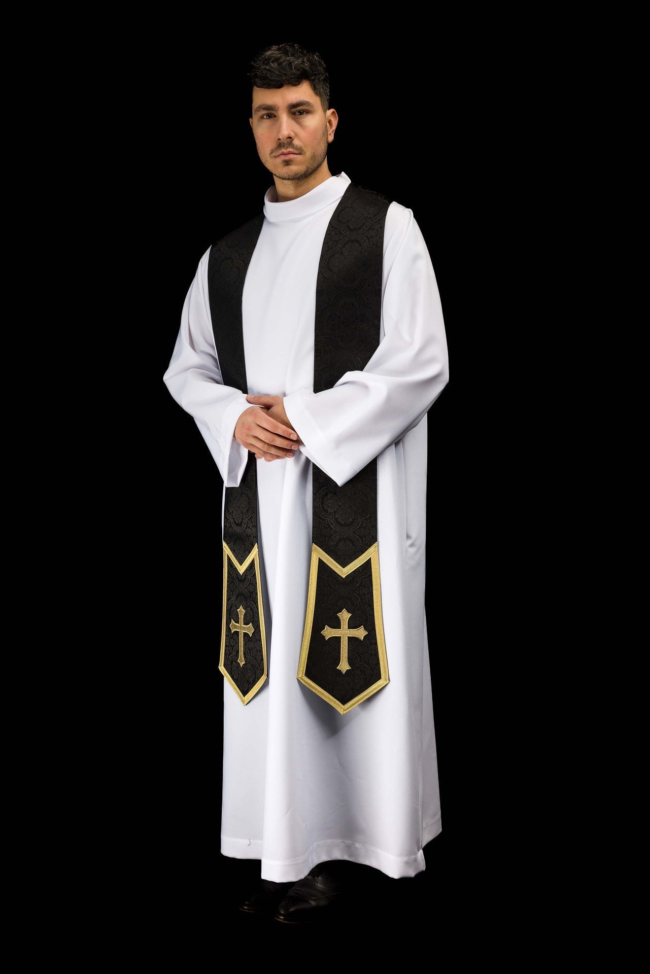 Estola bordada com motivo de Cruz preta em tecido jacquard - chasubles.com.br
