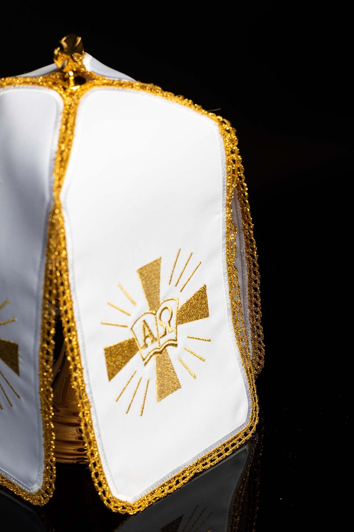 Véu para Âmbula com Bordado Dourado Alfa e Ômega – 24 cm e 29 cm