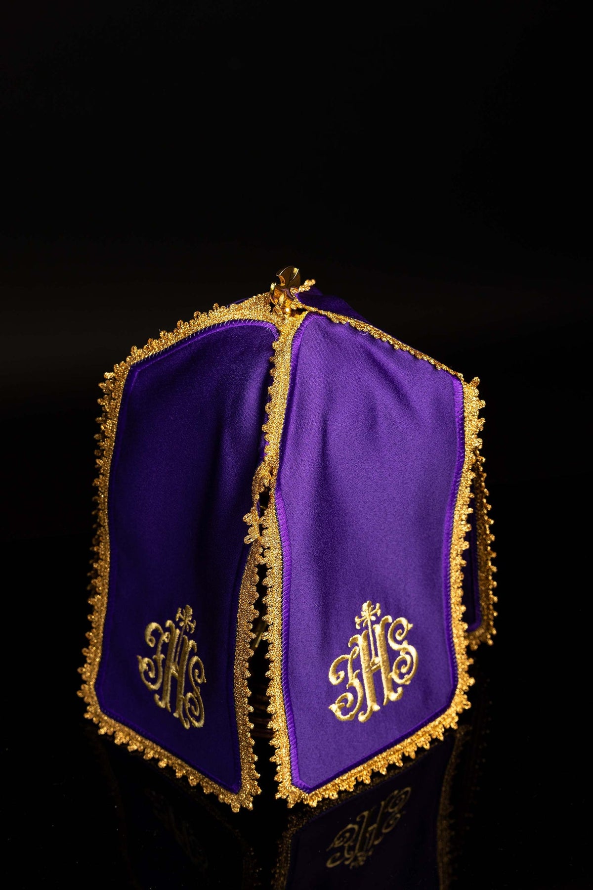 Véu para cibório roxo com bordado dourado IHS – 24 cm / 29 cm