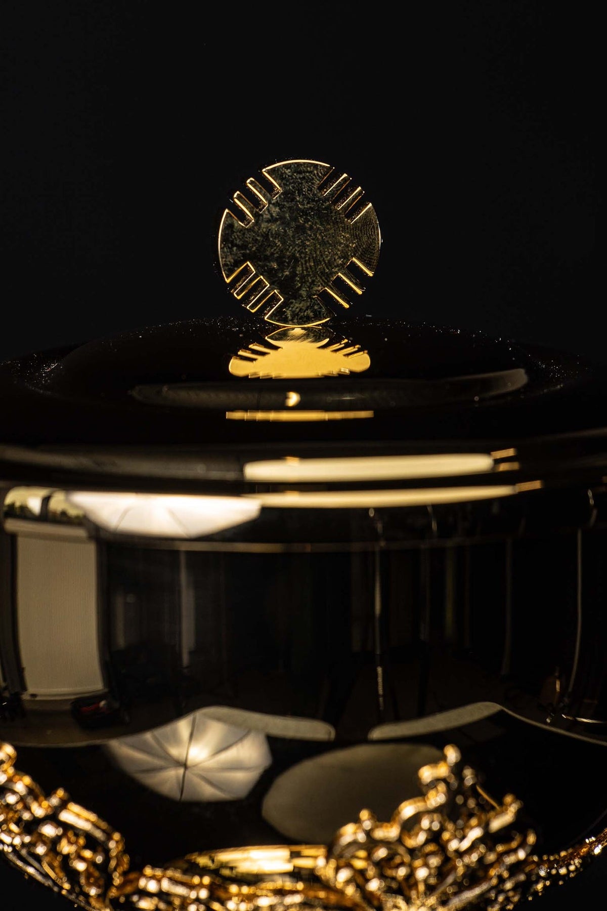 Âmbula litúrgica artesanal de latão com banho de ouro Au 24 ct