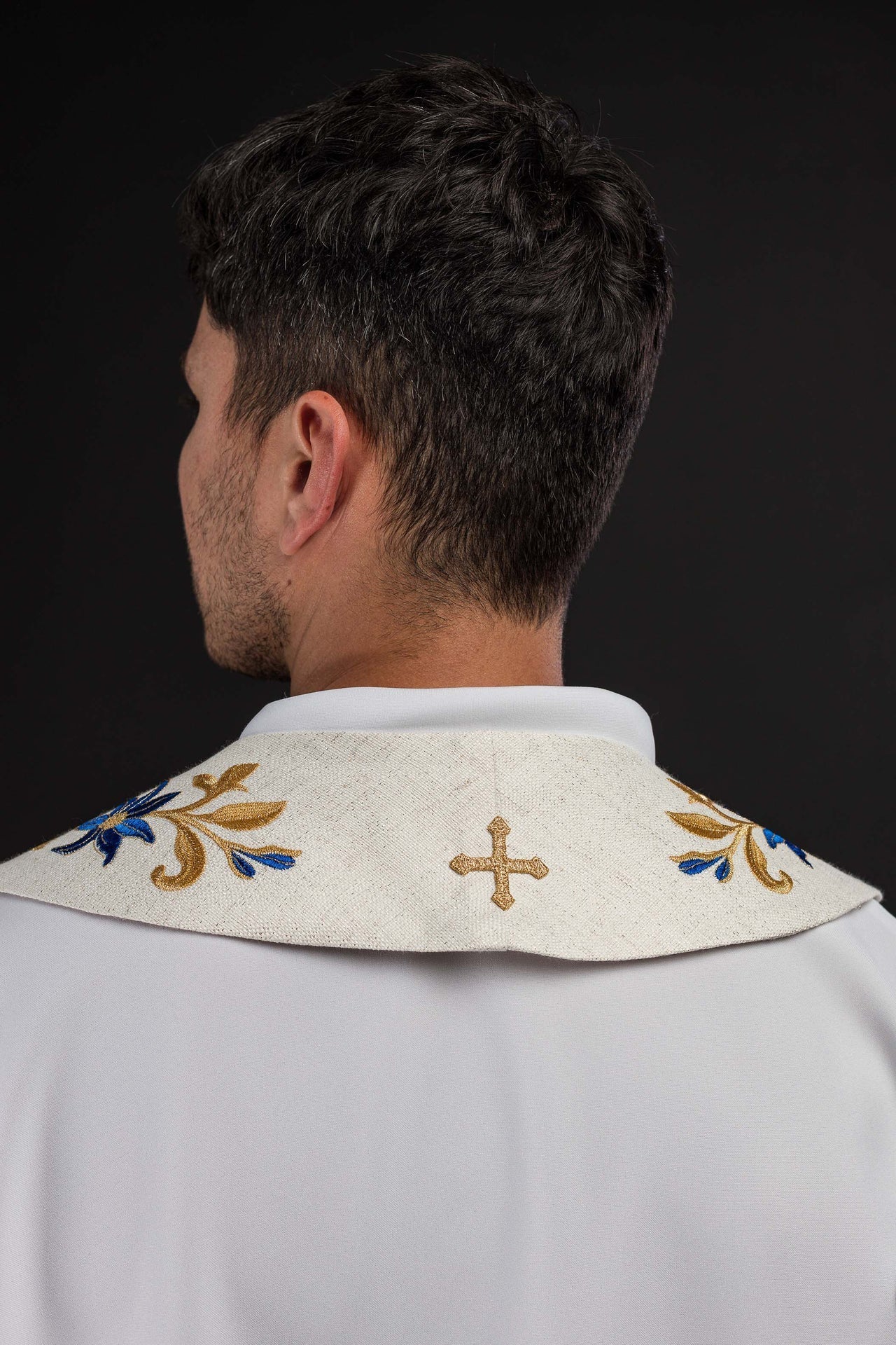 Estola bordada com símbolo mariano - chasubles.com.br