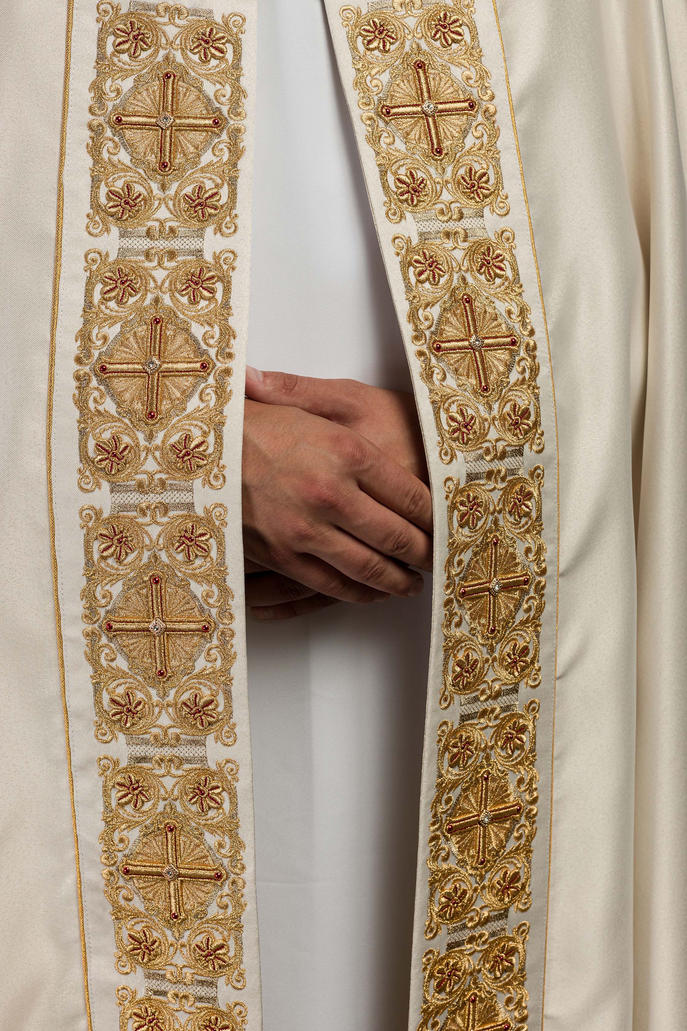 Capa de asperges litúrgica com galão ricamente bordado, 150 cm