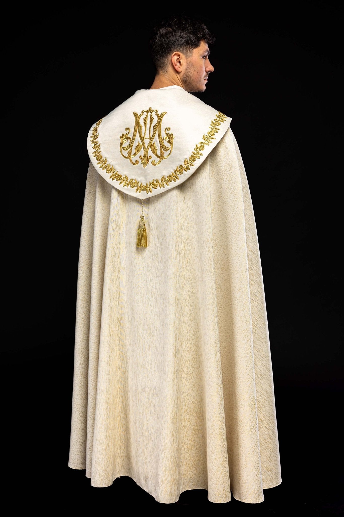 Capa de asperges mariana bordada creme