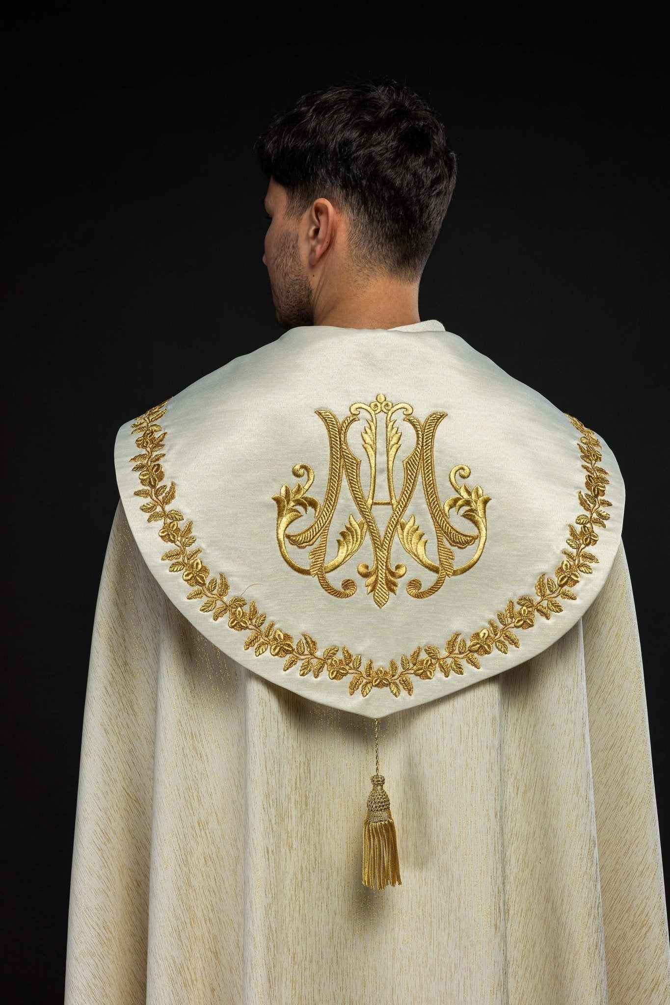 Capa de asperges mariana bordada creme