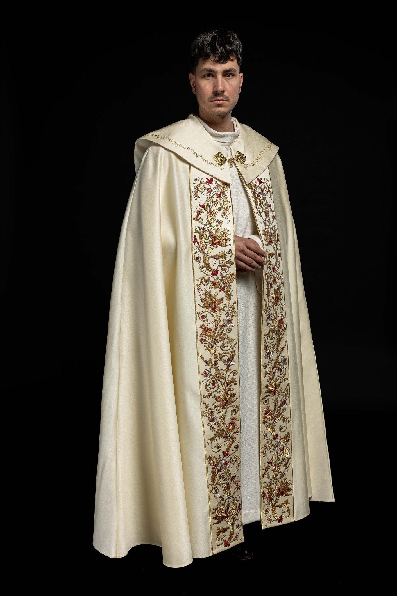 Capa de asperges eucarística com monograma PAX creme