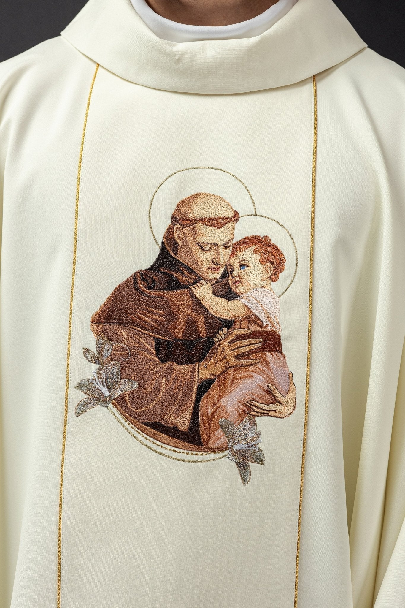 Casula bordada com imagem de Santo Antônio