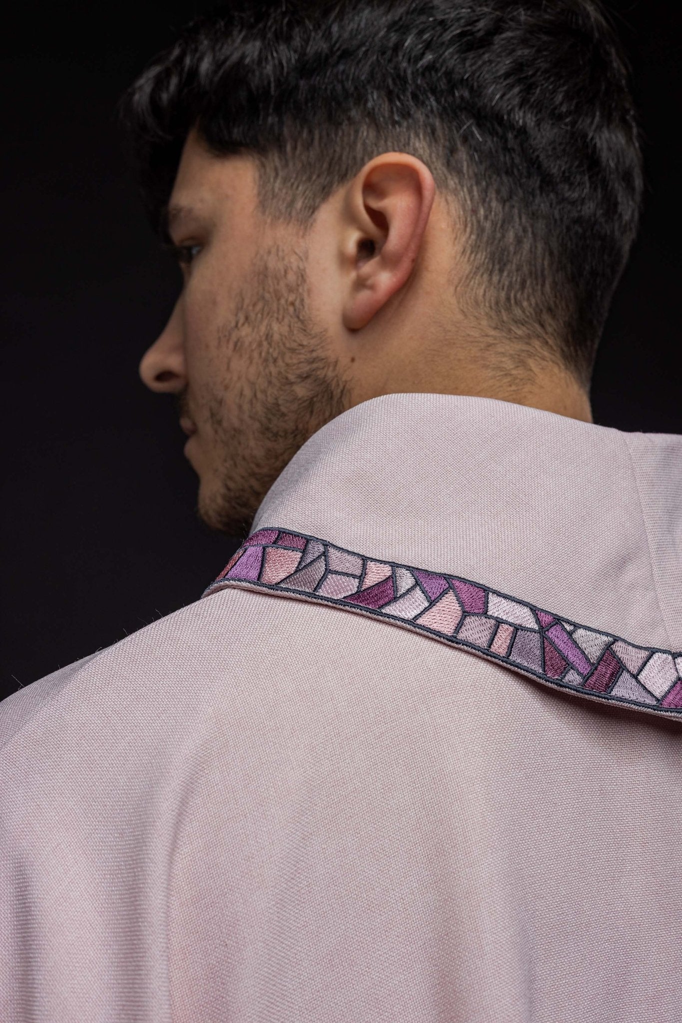 Casula bordada rosa com cruz mosaico