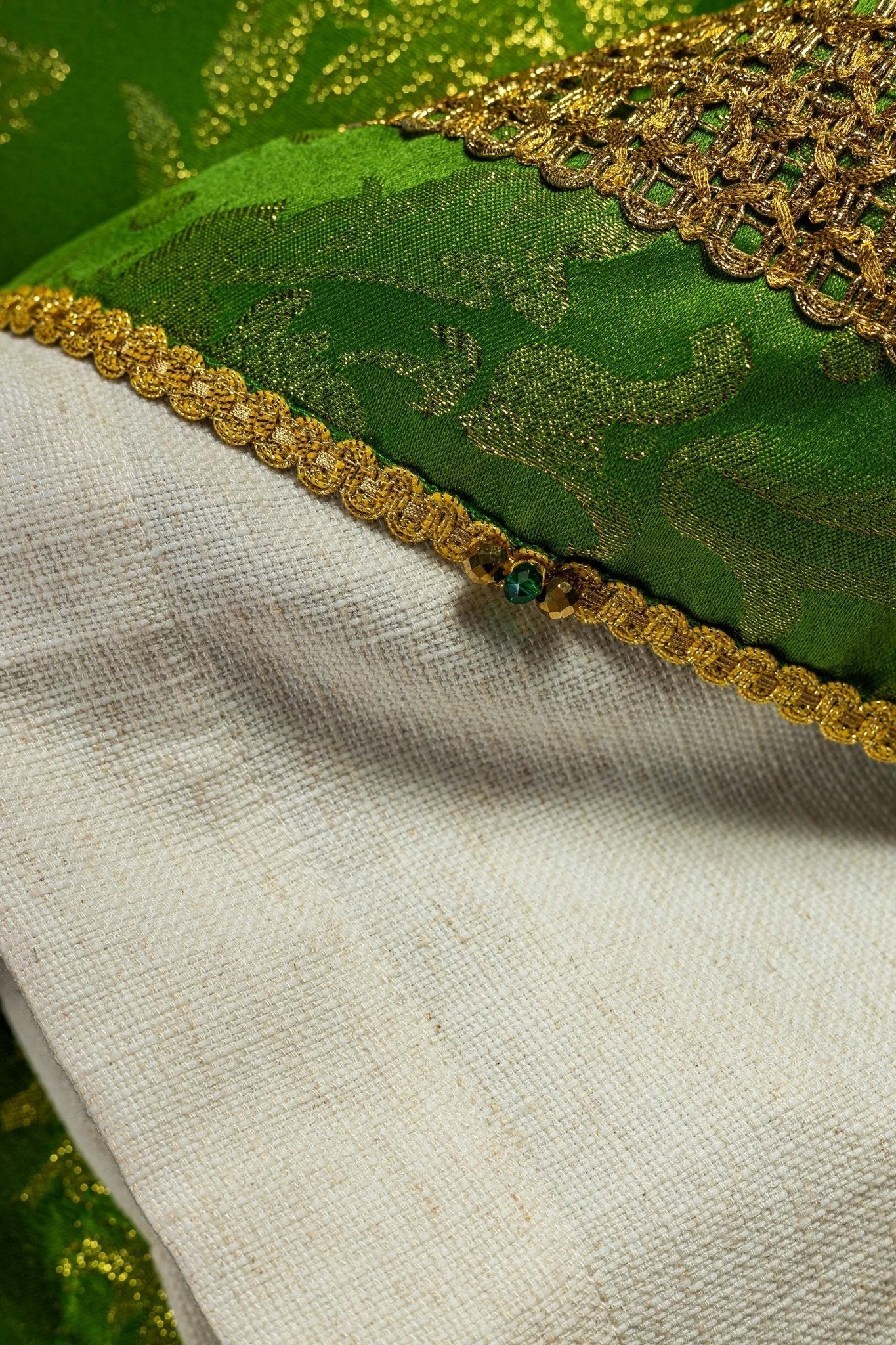 Casula feita à mão com pedras naturais Handmade 7010 verde