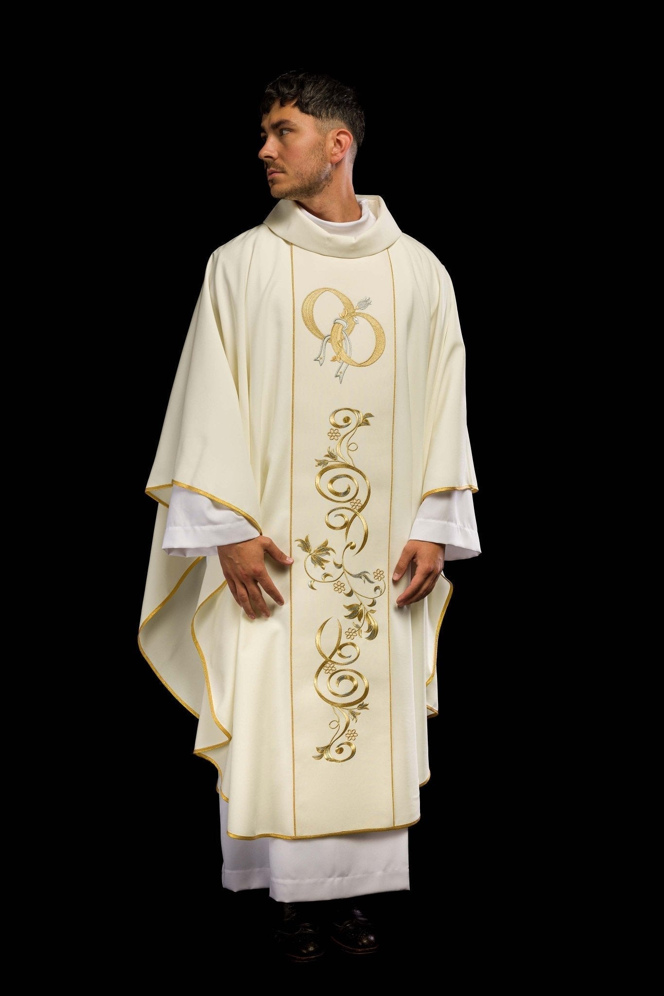 Casula de Casamento com alianças na cor creme