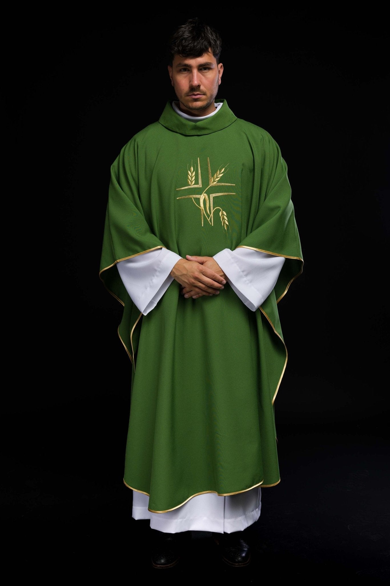 Casula verde com bordado de Cruz e Espigas de Trigo