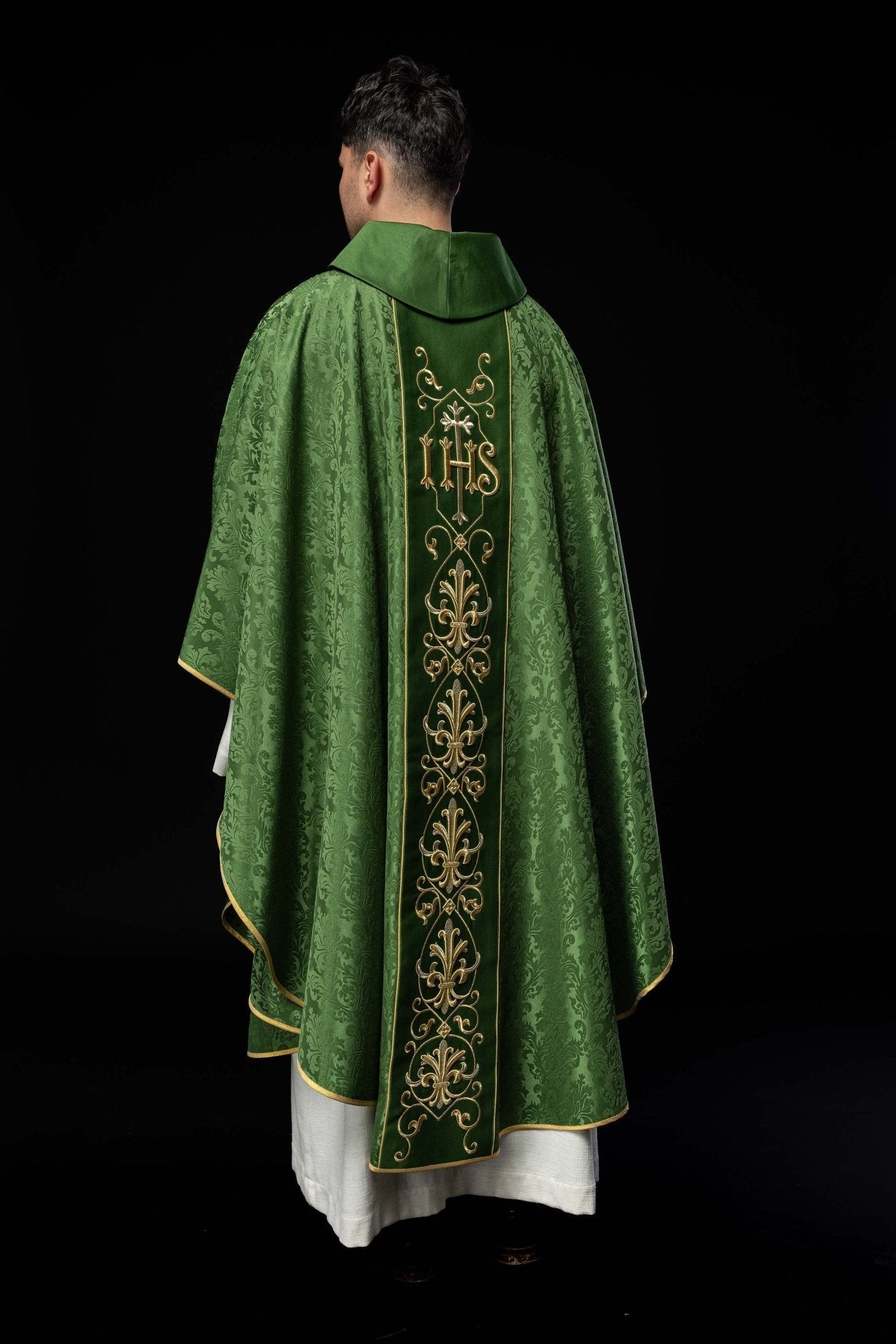 Casula verde com IHS bordado