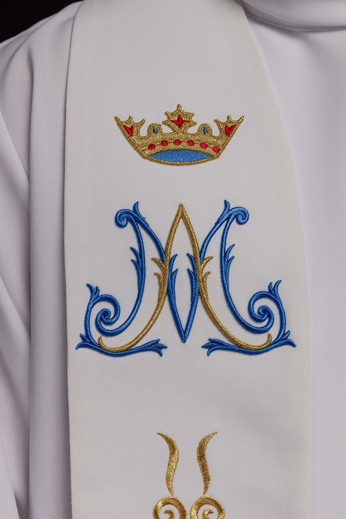 Estola sacerdotal branca mariana bordada
