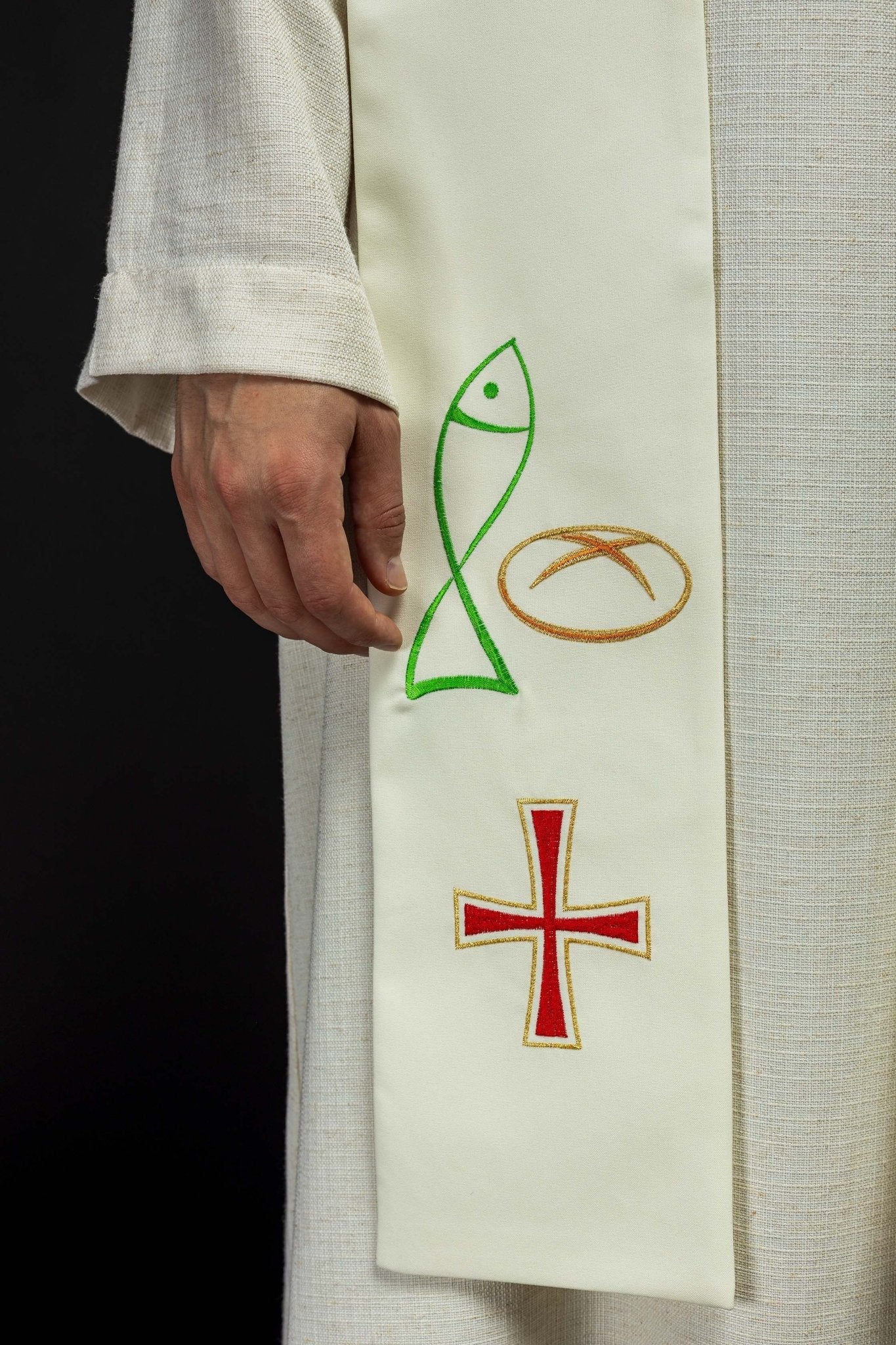 Estola sacerdotal bordada Peixe Pão Cruz na cor creme