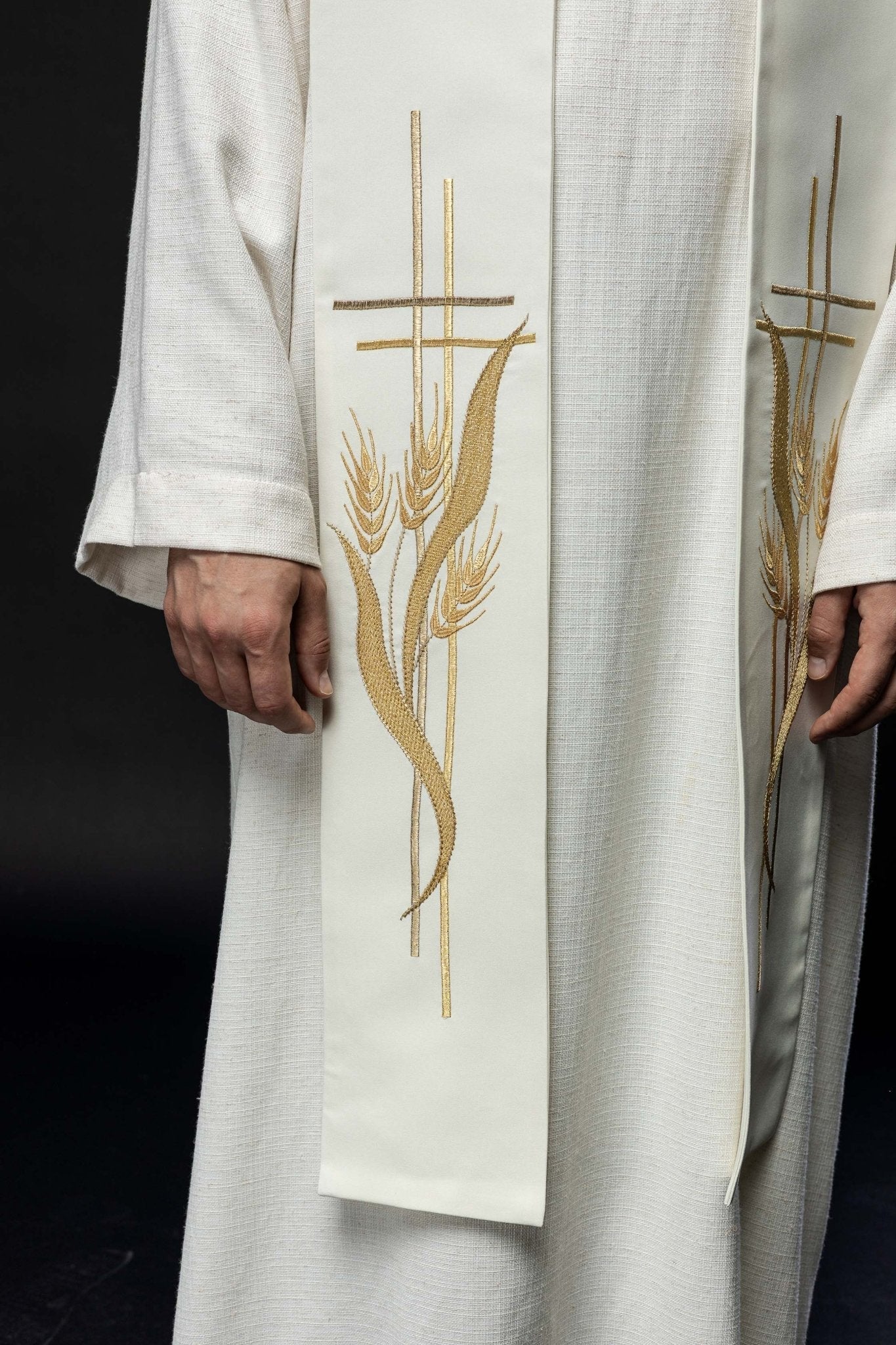 Estola sacerdotal creme com cruz bordada