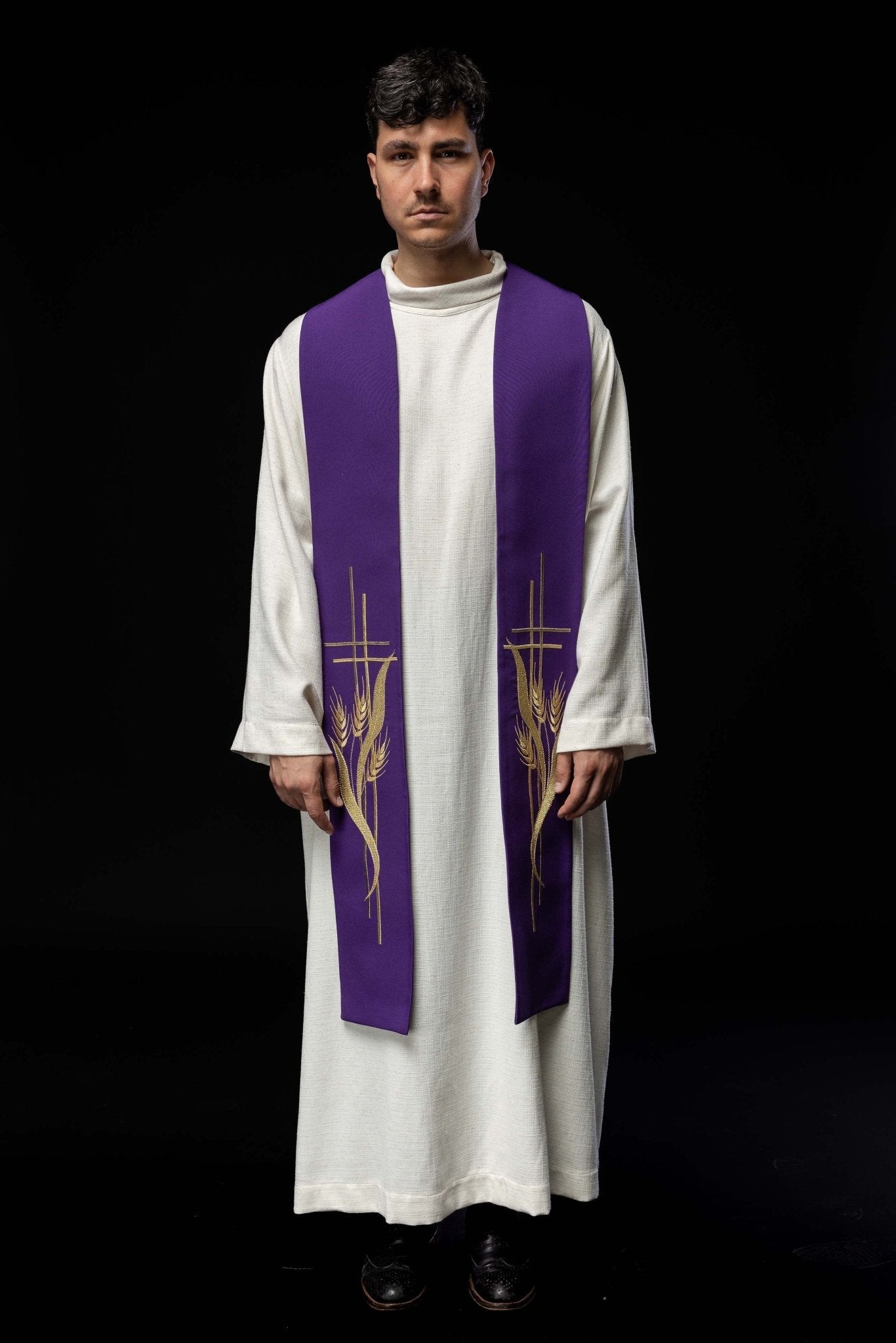 Estola sacerdotal roxa bordada com cruz e espigas