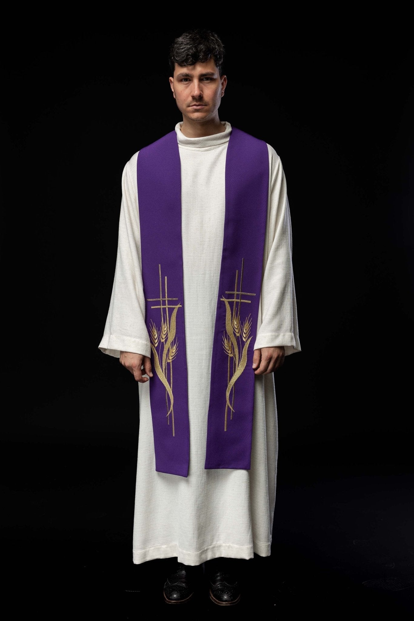 Estola sacerdotal roxa bordada com cruz e espigas