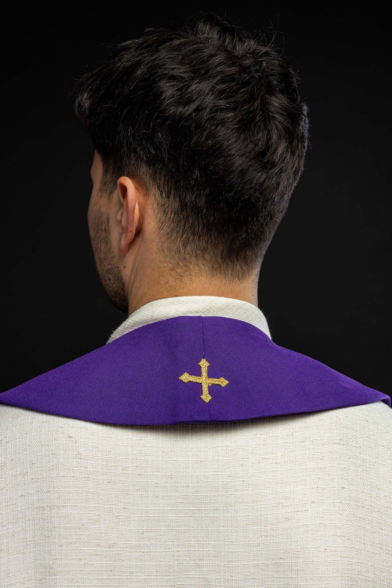 Estola sacerdotal roxa bordada IHS com uvas