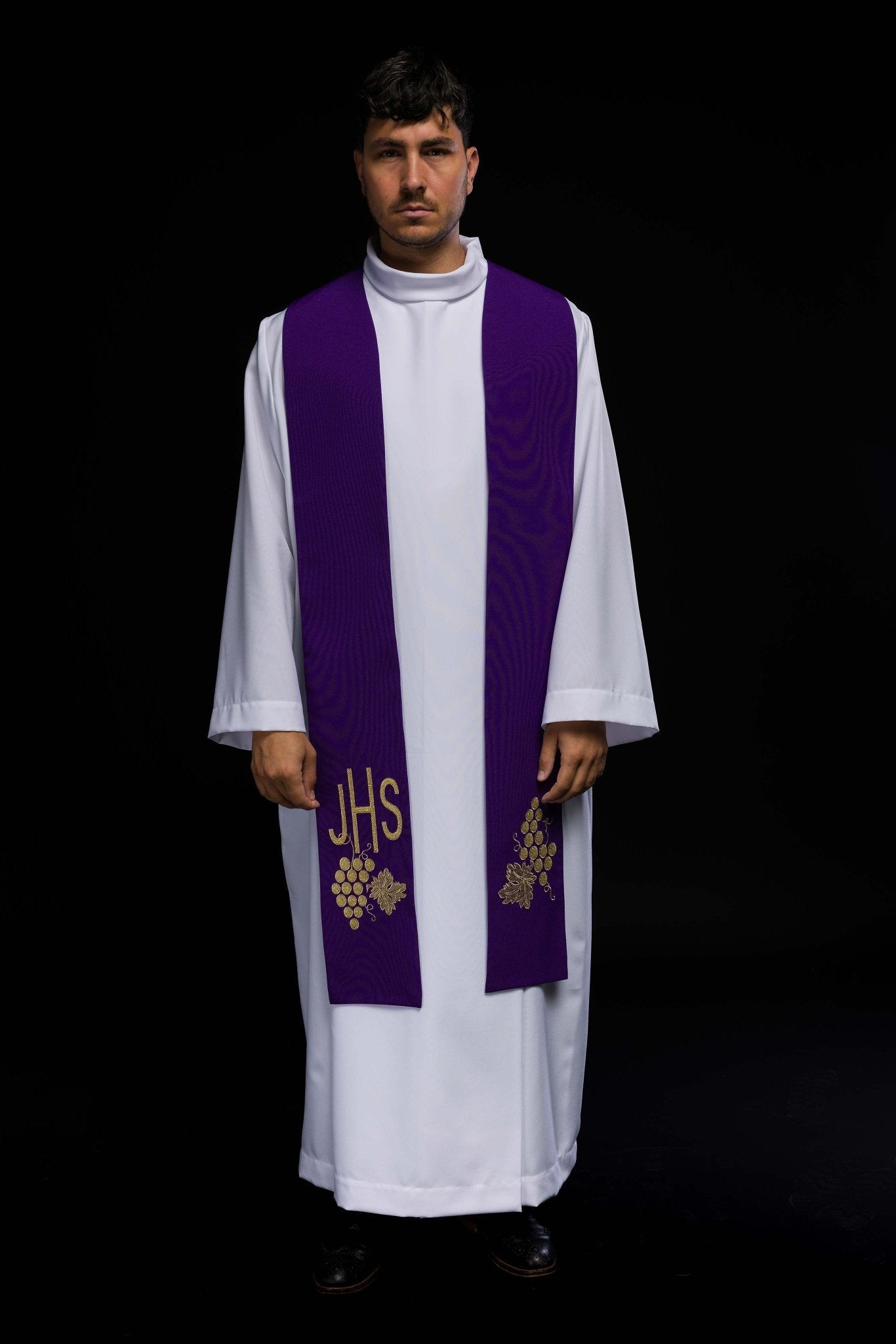 Estola sacerdotal roxa bordada IHS com uvas