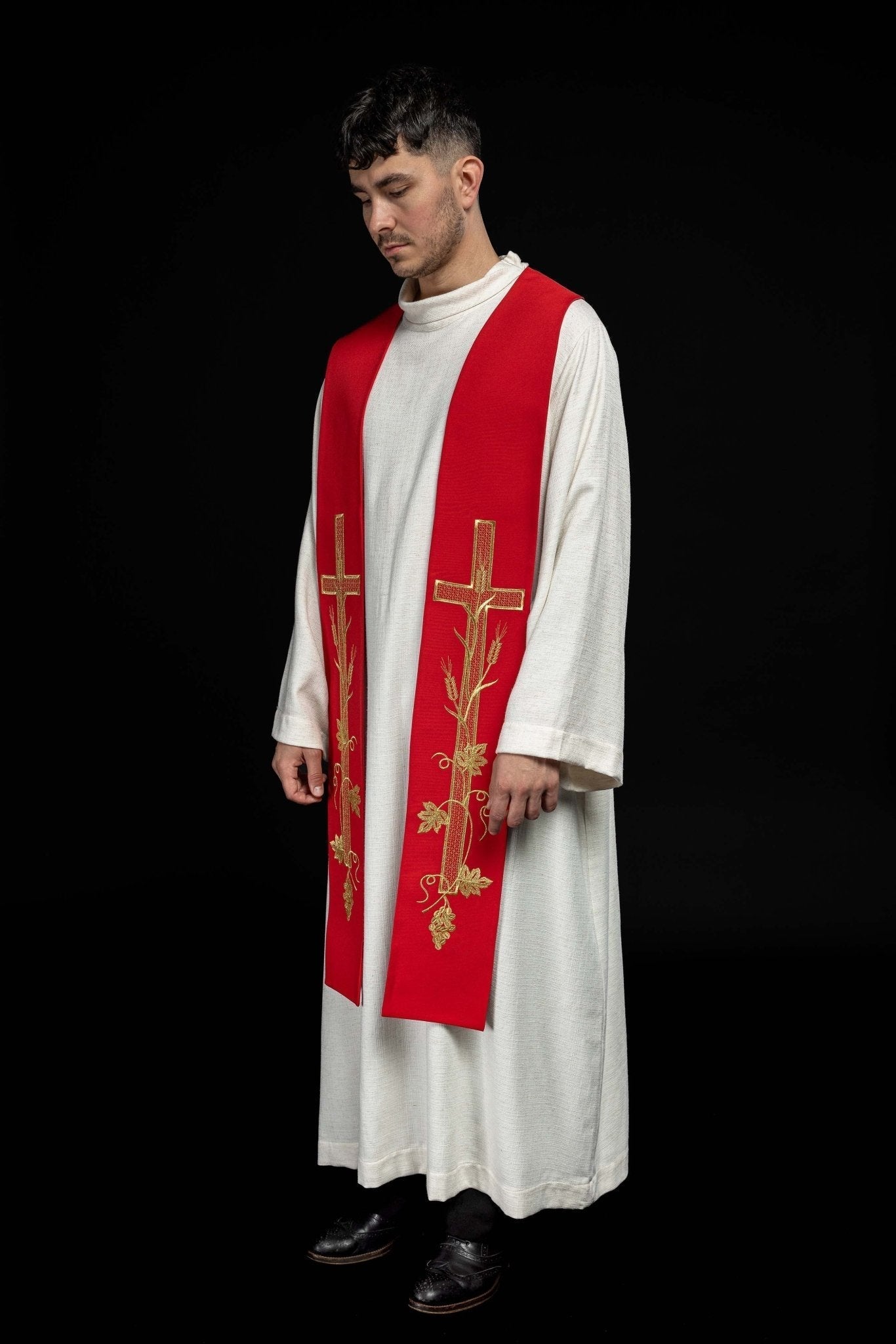 Estola sacerdotal vermelha bordada com Cruz