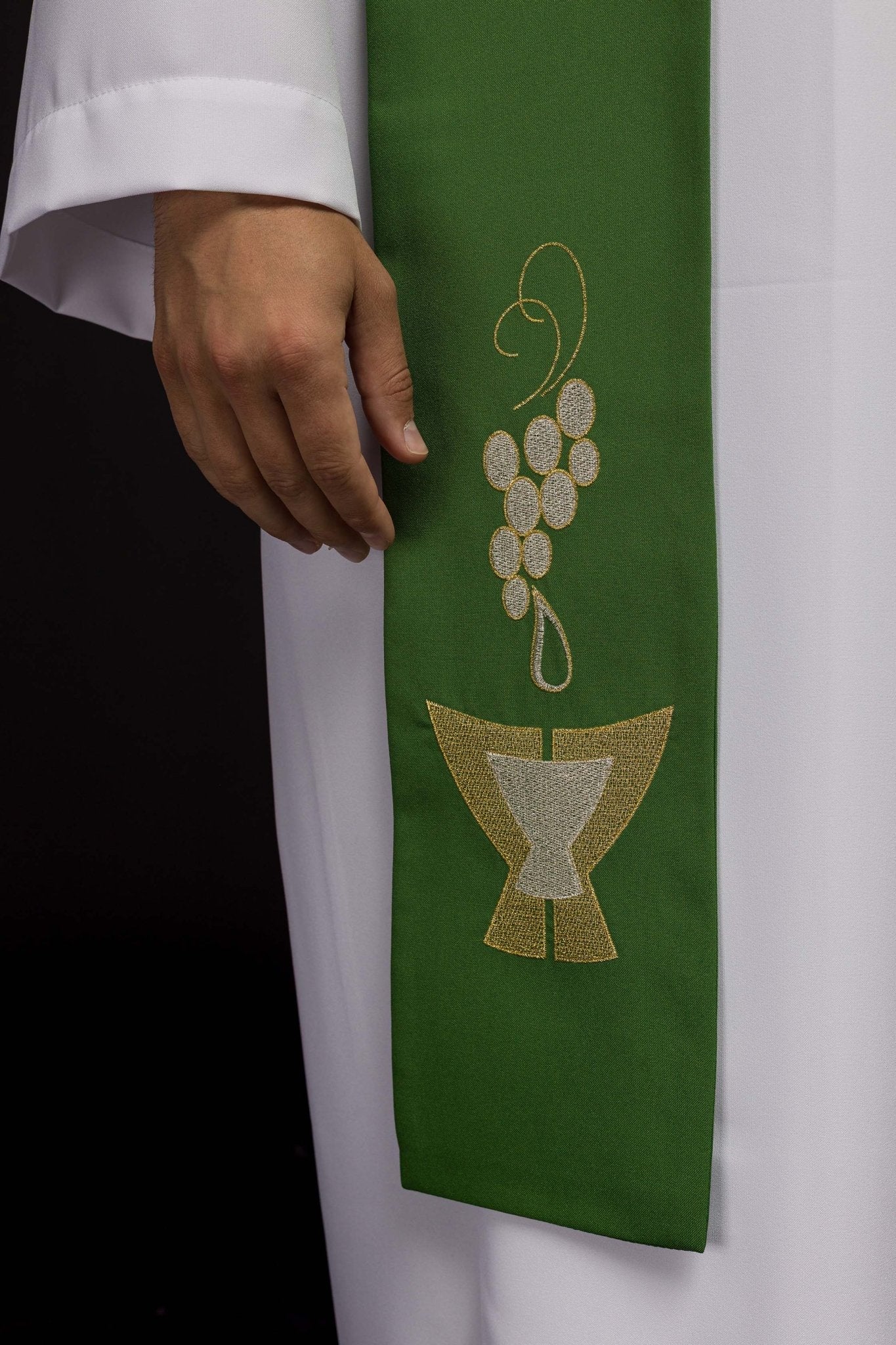 Estola sacerdotal verde bordada com Cálice, Espigas e Uvas