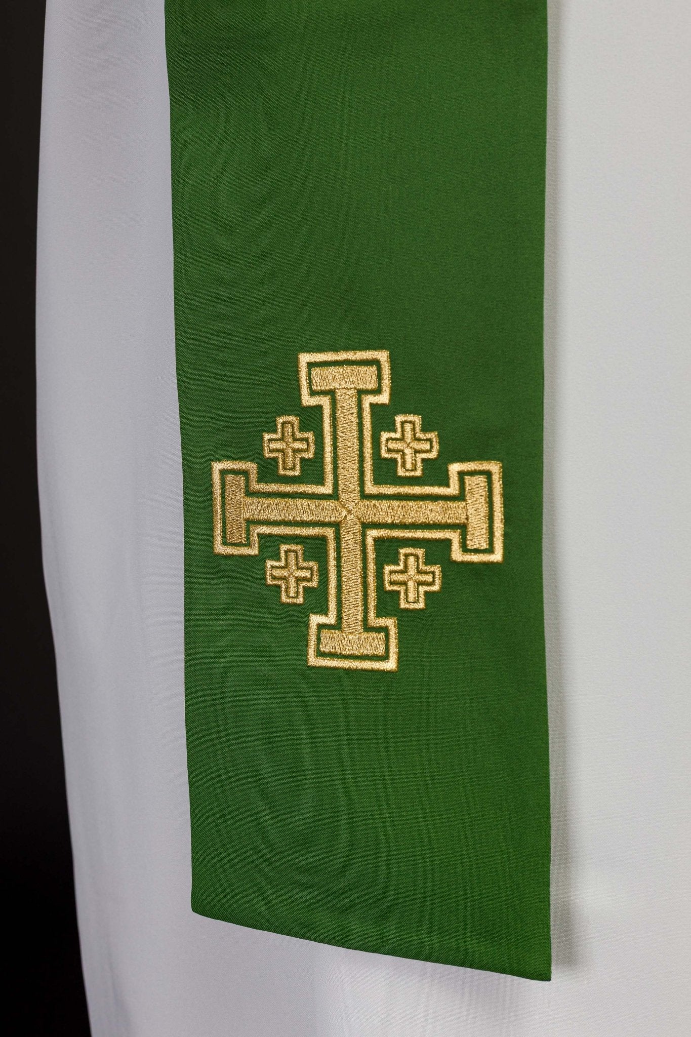 Estola sacerdotal bordada verde Cruz de Jerusalém