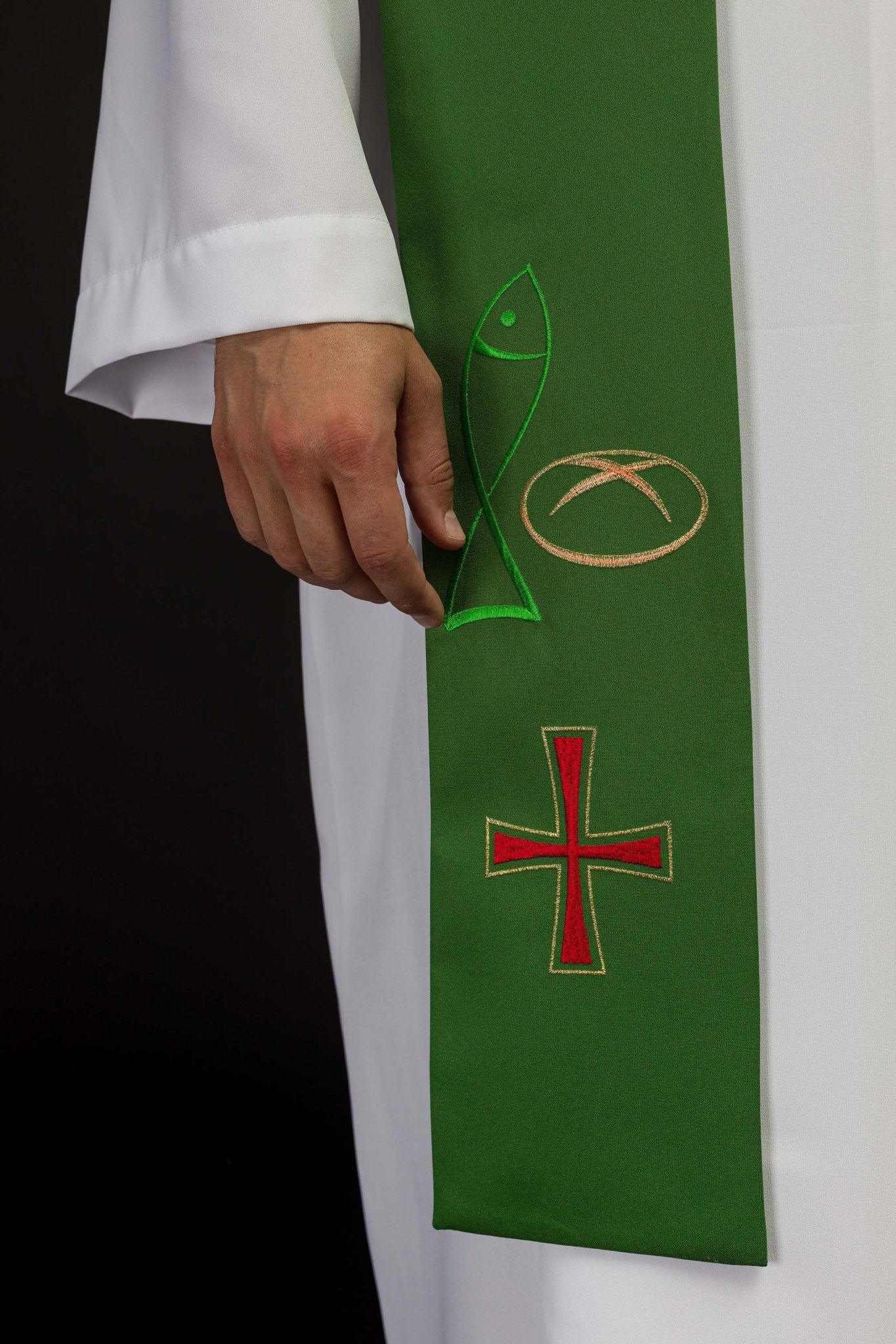 Estola sacerdotal verde bordada com motivo de Peixe, Pão e Cruz