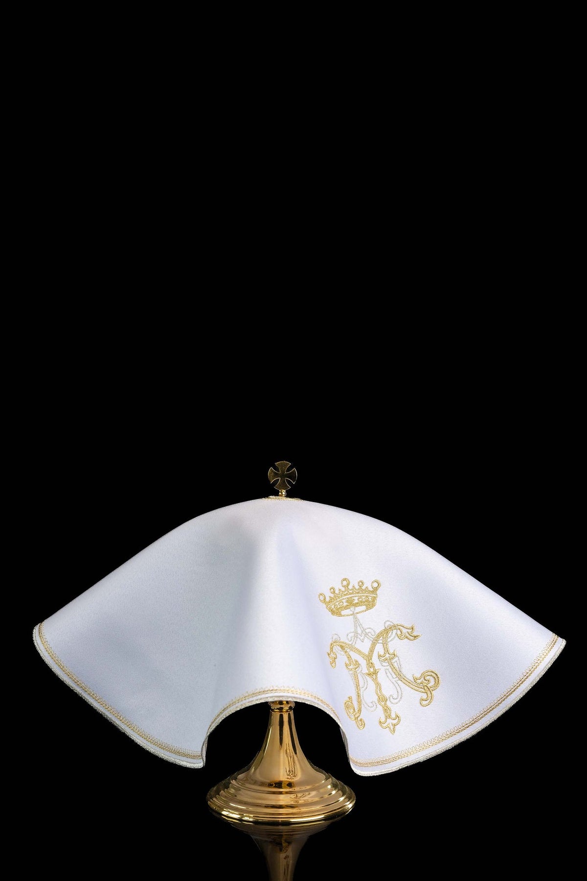 Véu de âmbula branco, vista traseira com acabamento dourado