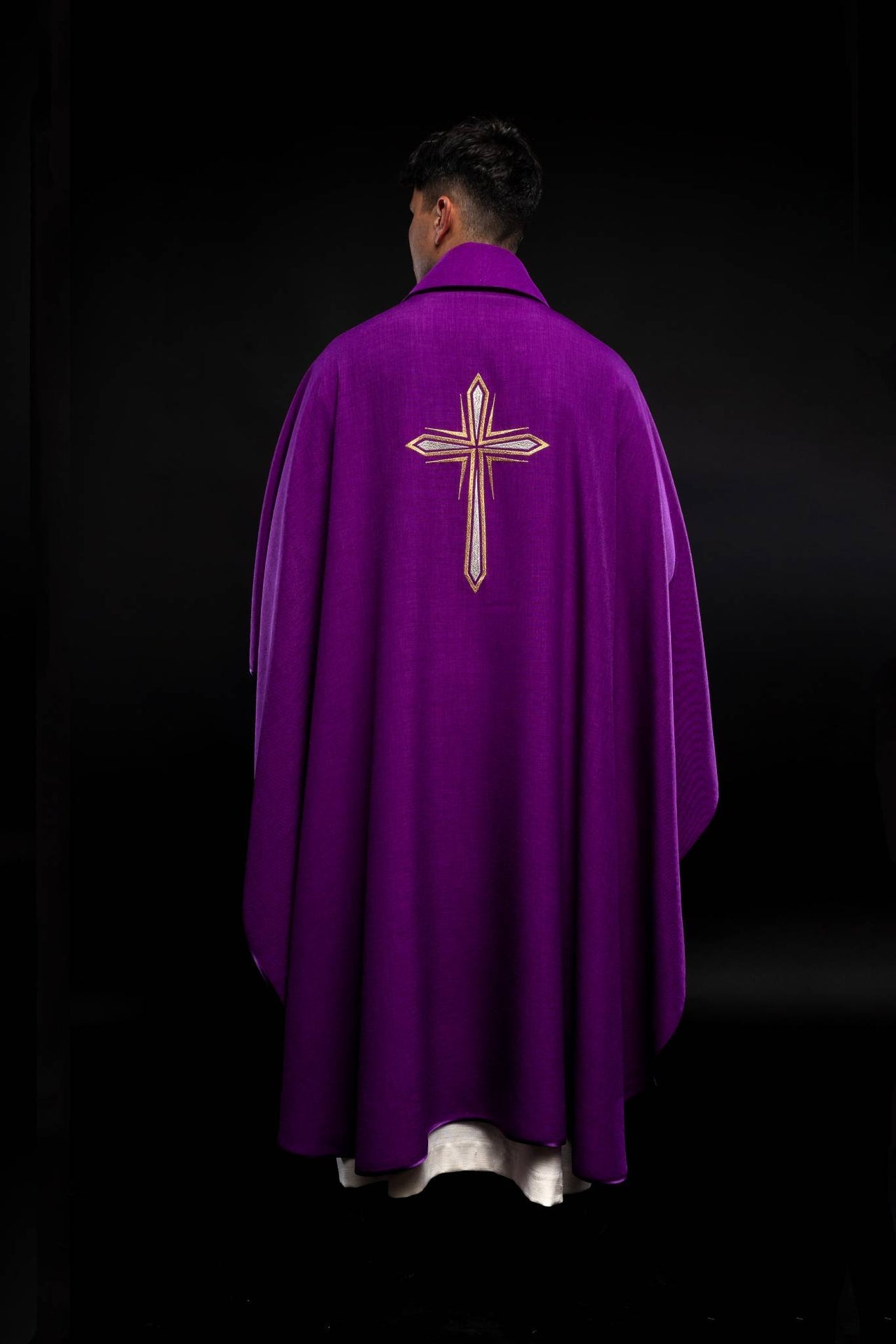 Casula de Advento com bordado de velas