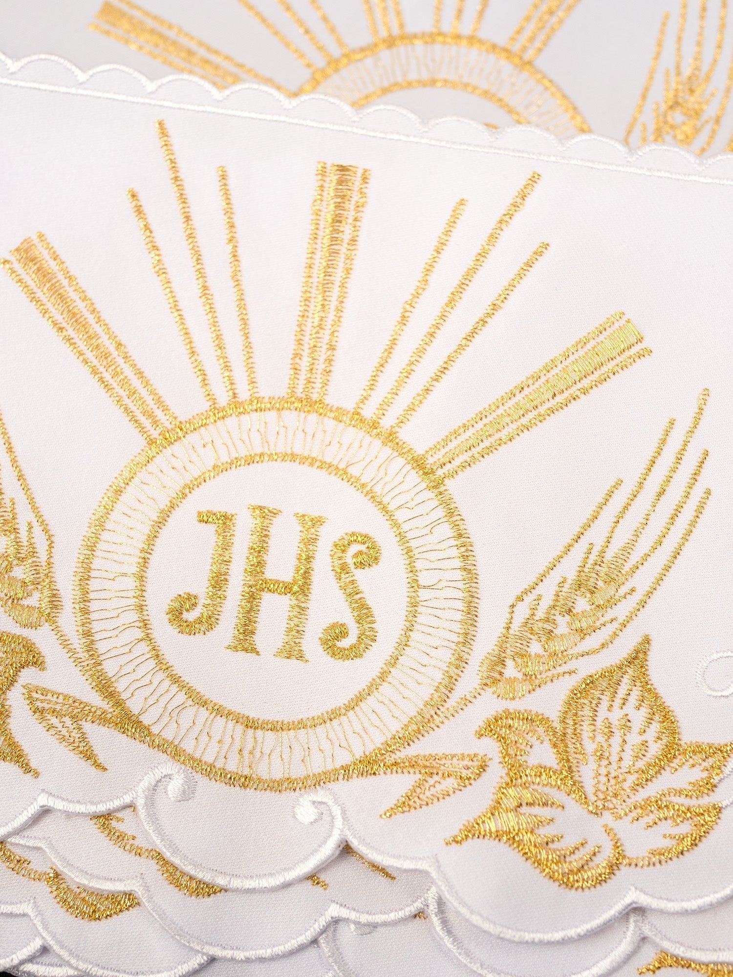 Renda para toalha de altar com bordado frontal IHS branca