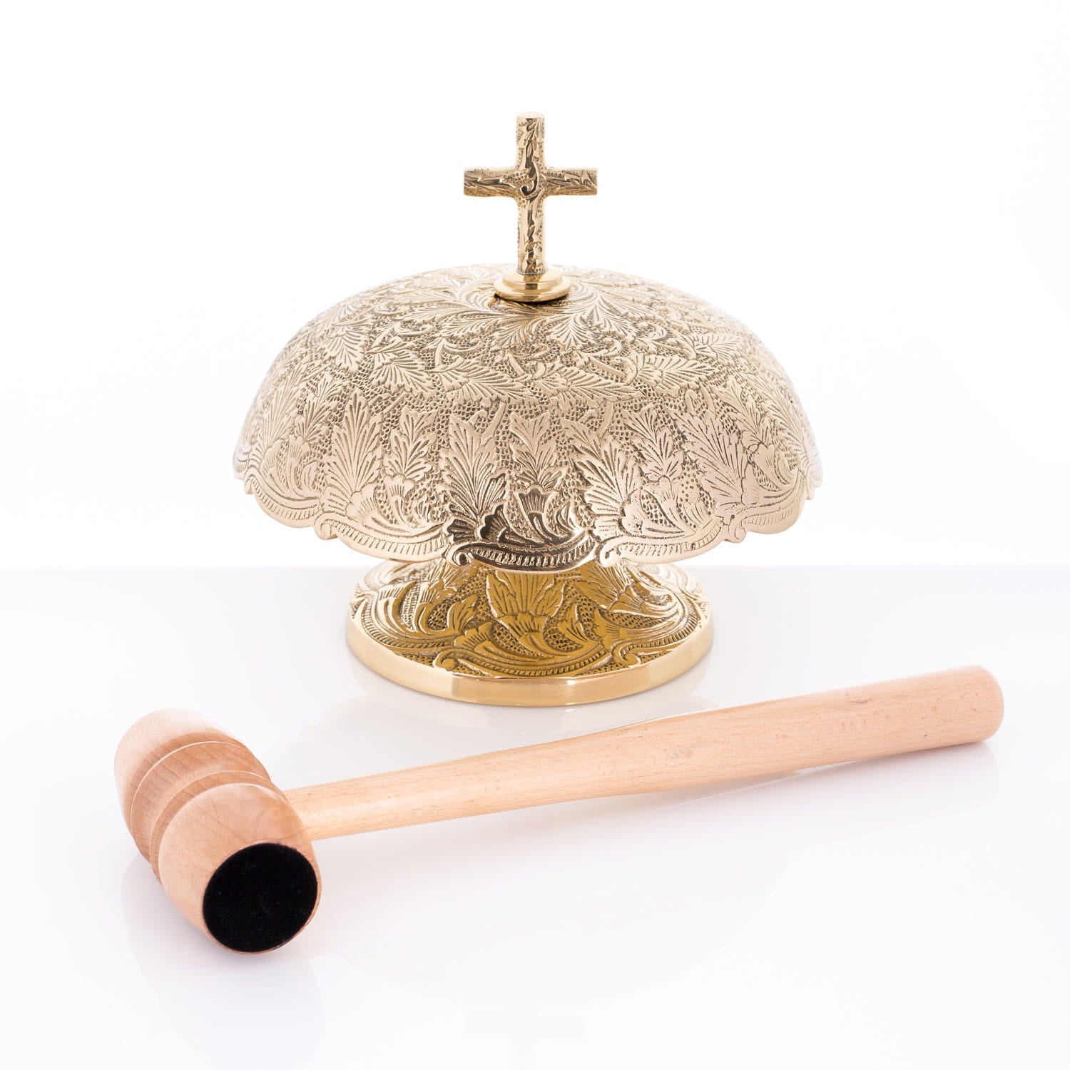 Gong de latão com martelo de madeira