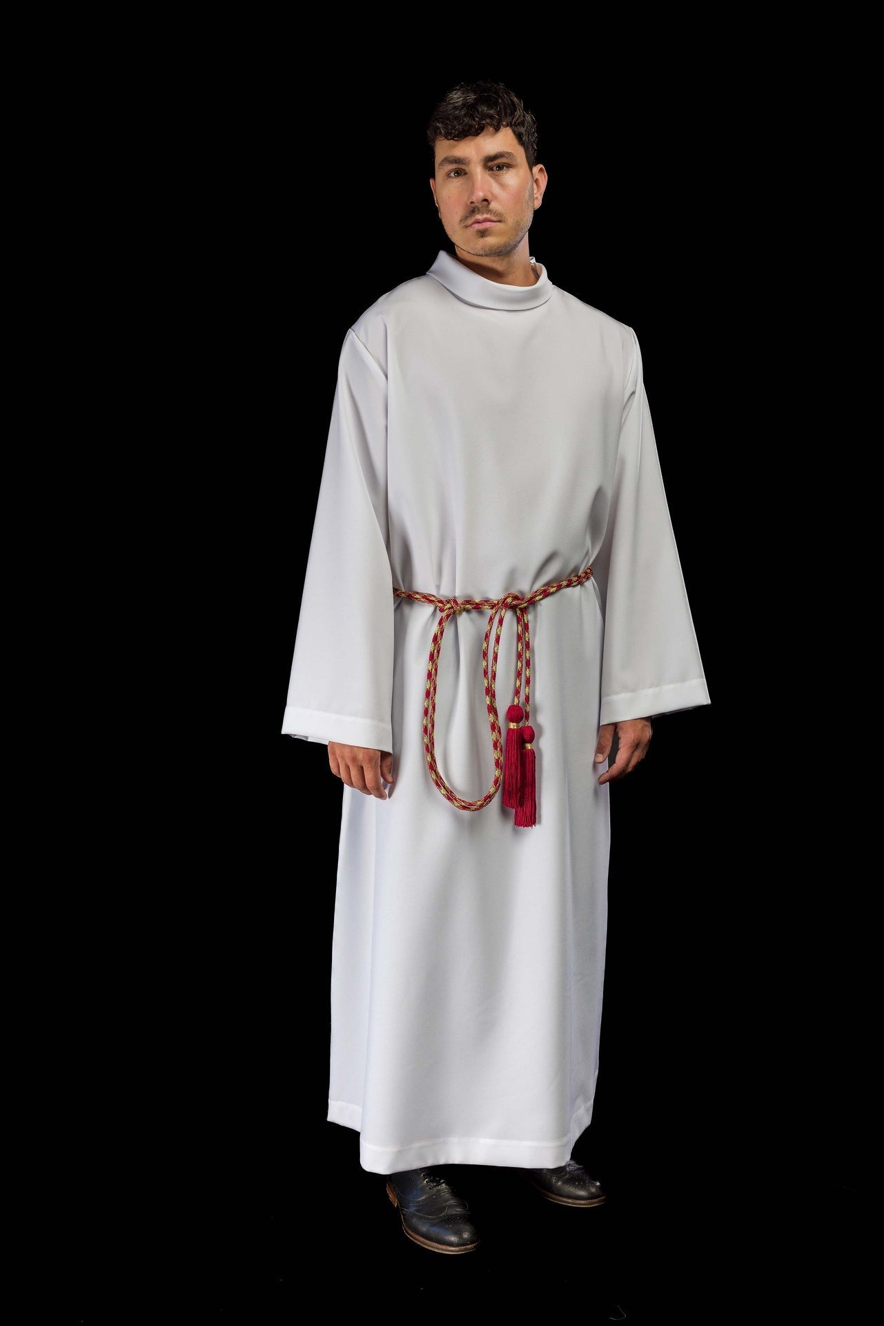 Cíngulo litúrgico vermelho e dourado