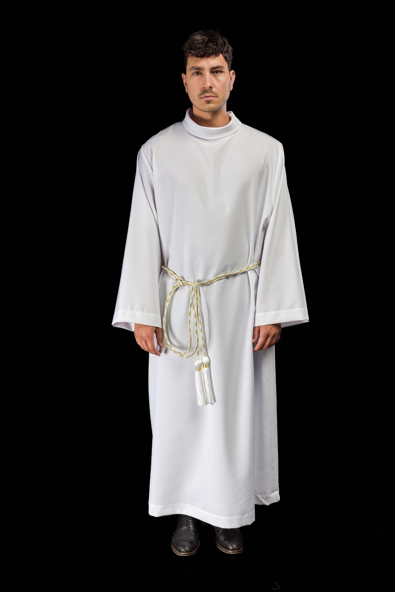 Cíngulo litúrgico branco e dourado