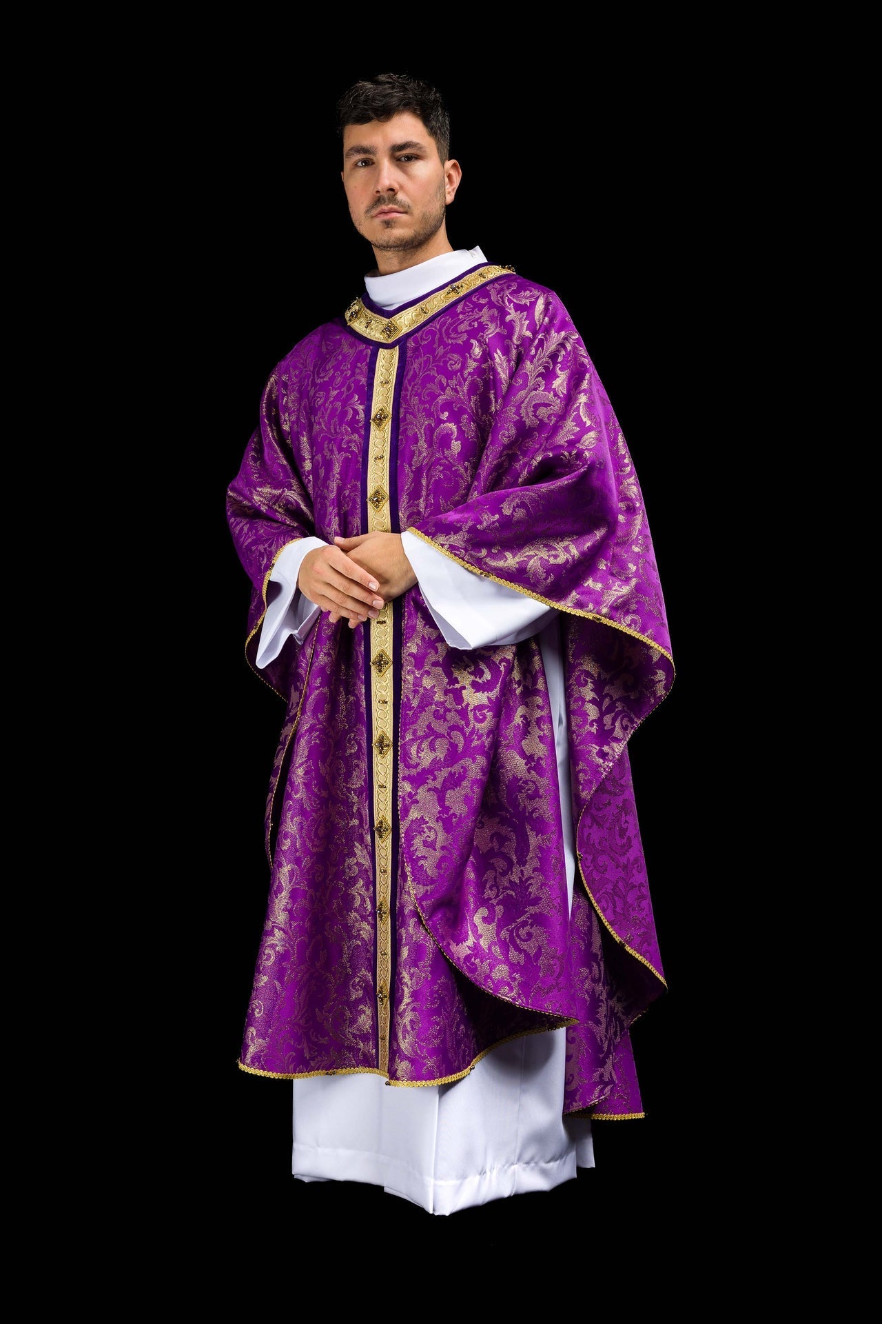 Casula feita à mão com pedras naturais Handmade 7003 - chasubles.com.br
