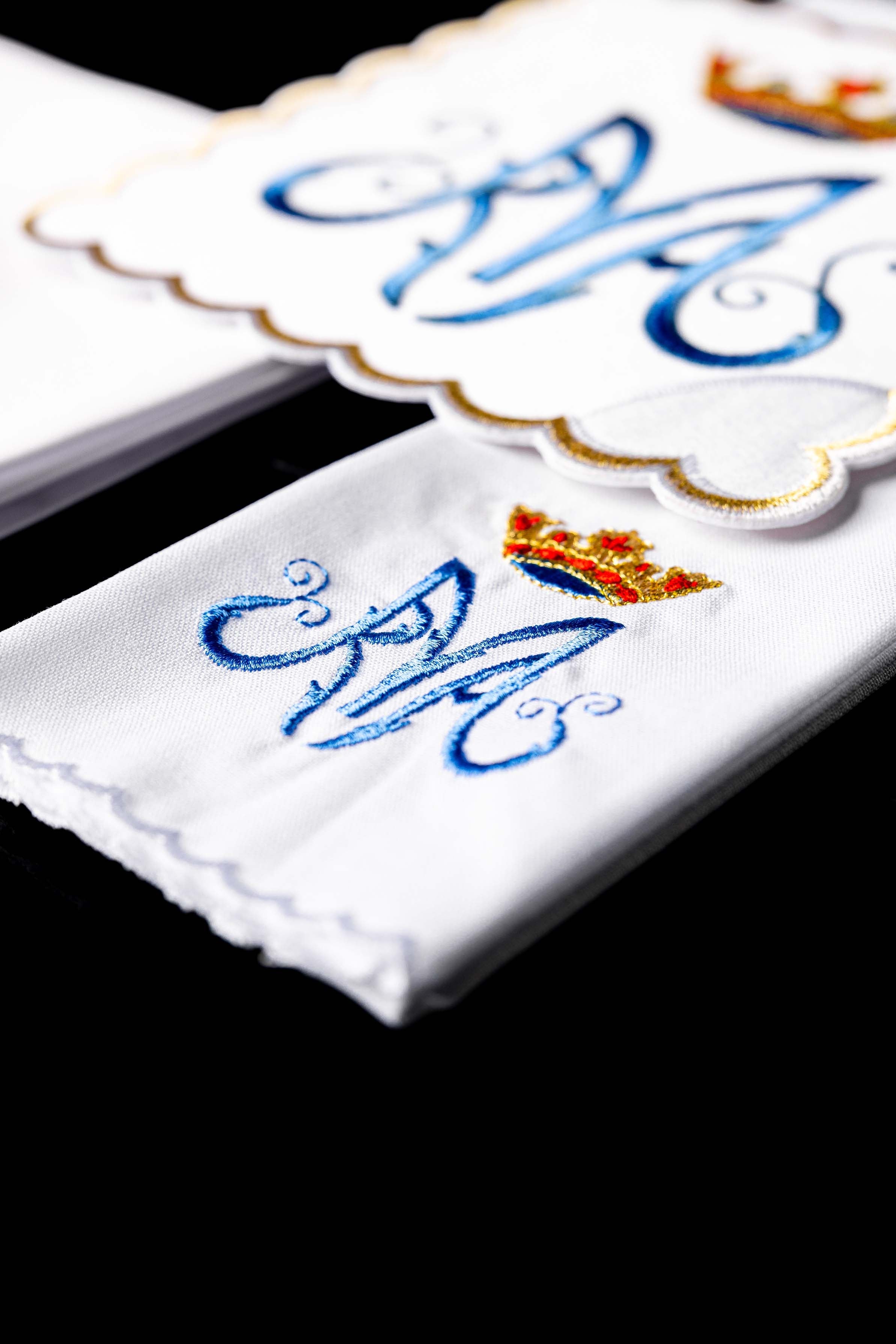 Conjunto de alfaias litúrgicas mariano com símbolo azul