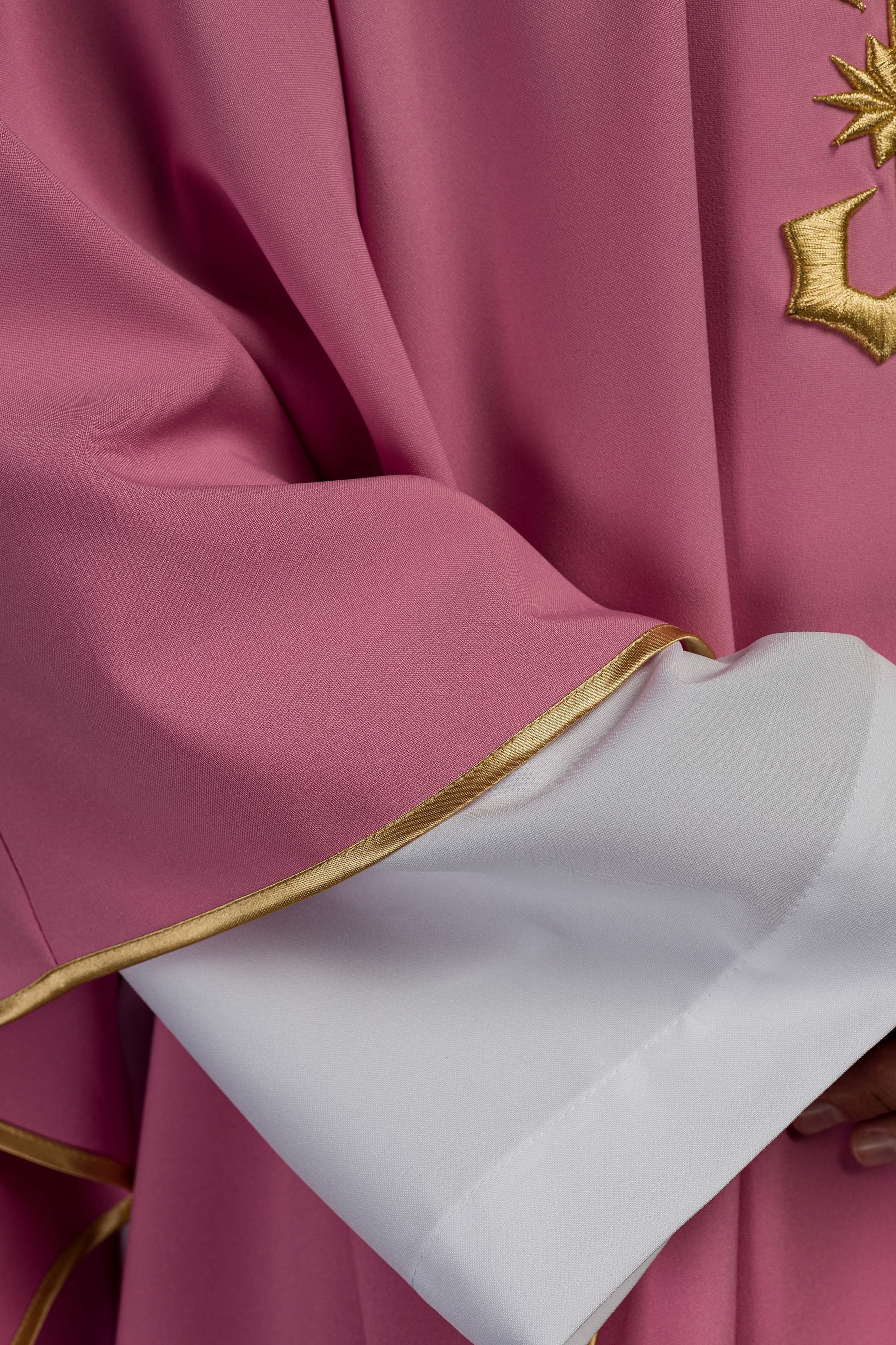 Casula bordada com IHS rosa - chasubles.com.br