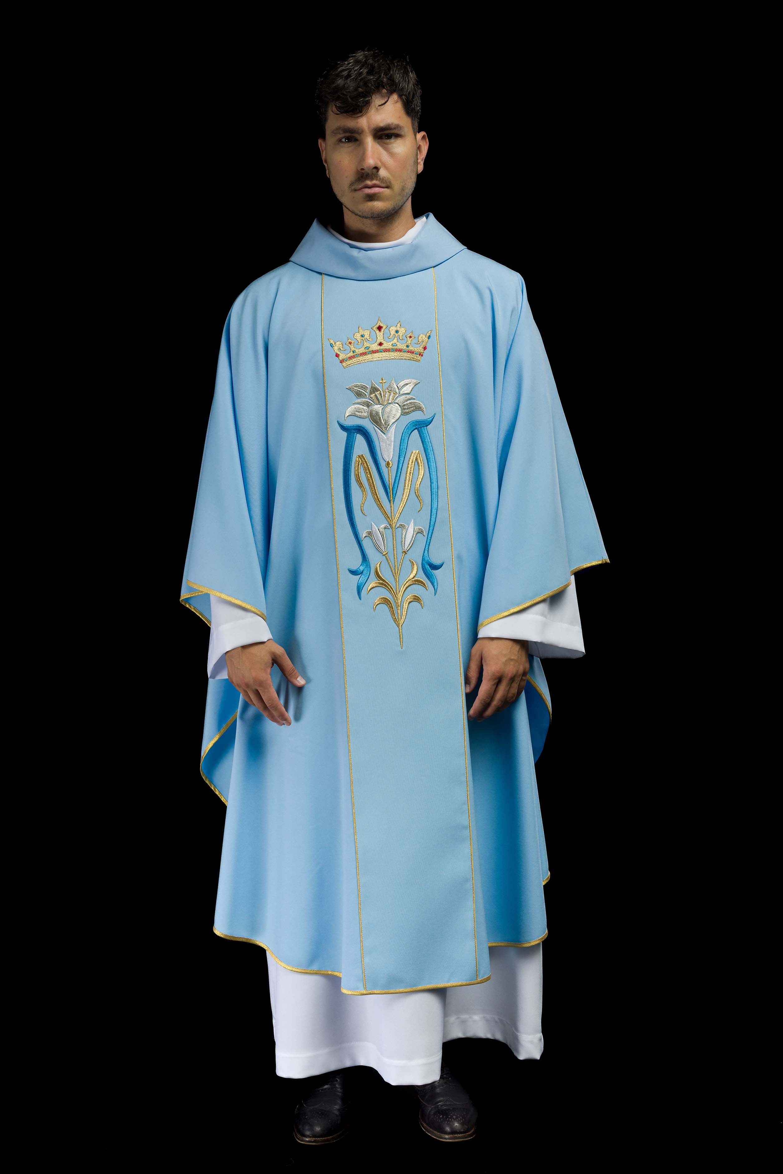 Casula litúrgica mariana bordada com coroa azul