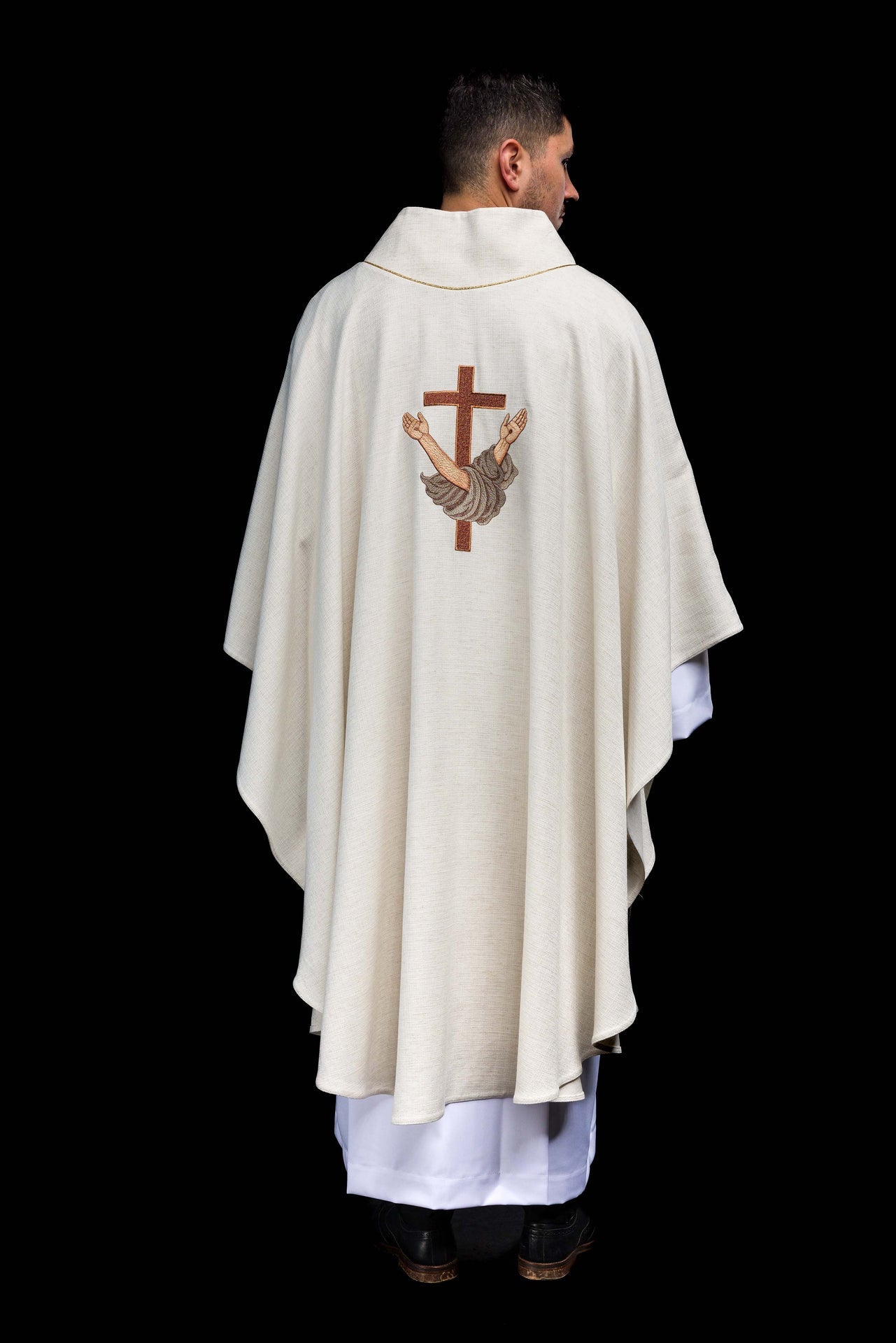 Casula bordada com imagem de São Francisco
