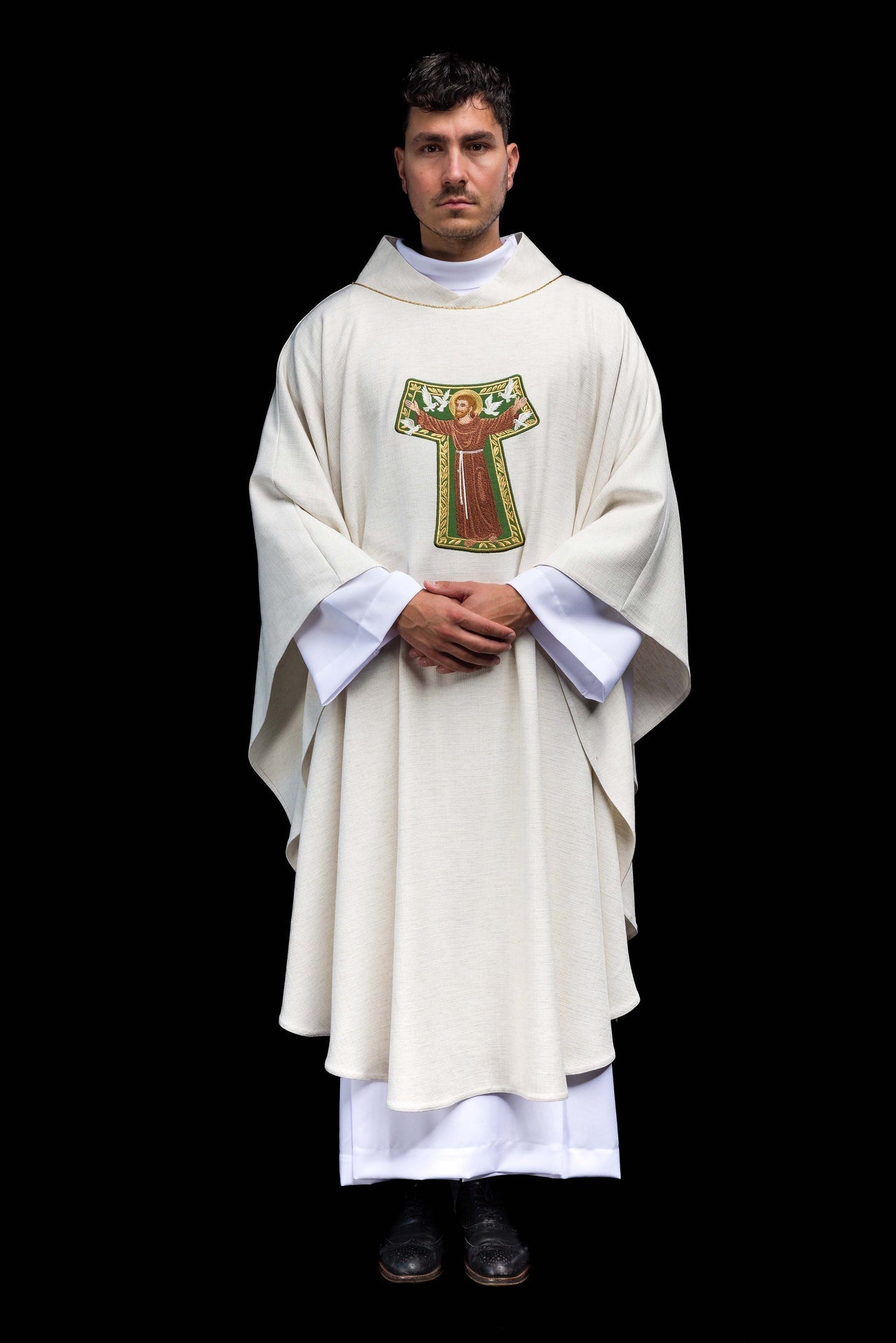 Casula bordada com imagem de São Francisco