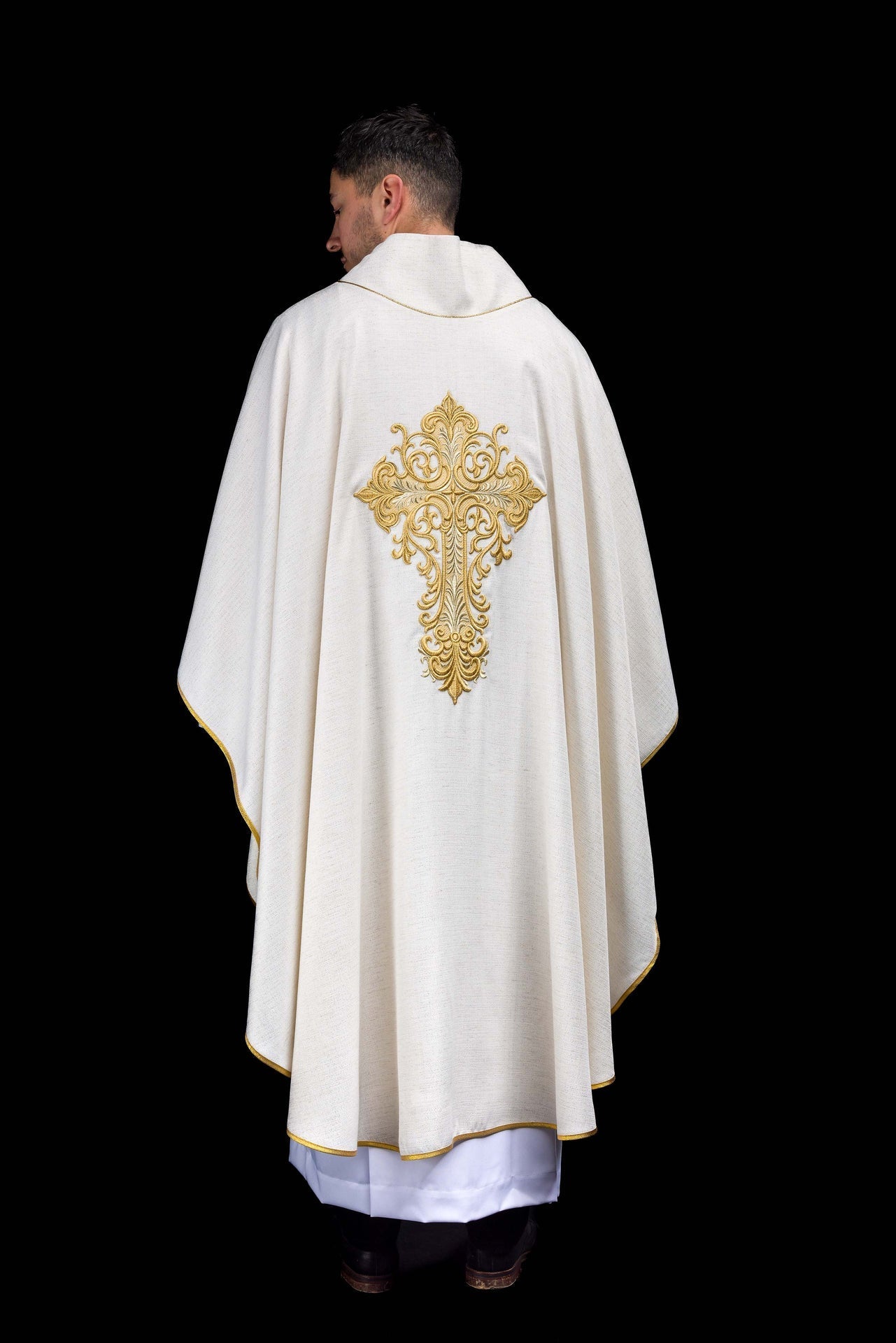 Casula bordada com imagem de Jesus Misericordioso creme