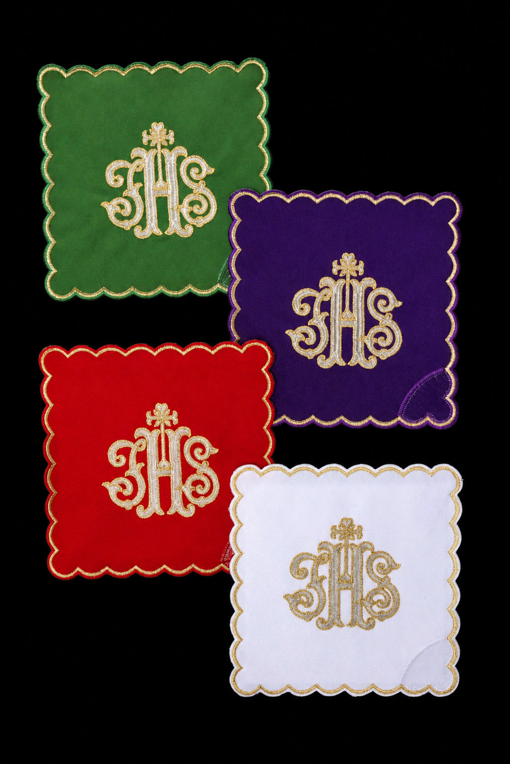 Conjunto de quatro palas de cálice bordadas com motivo IHS