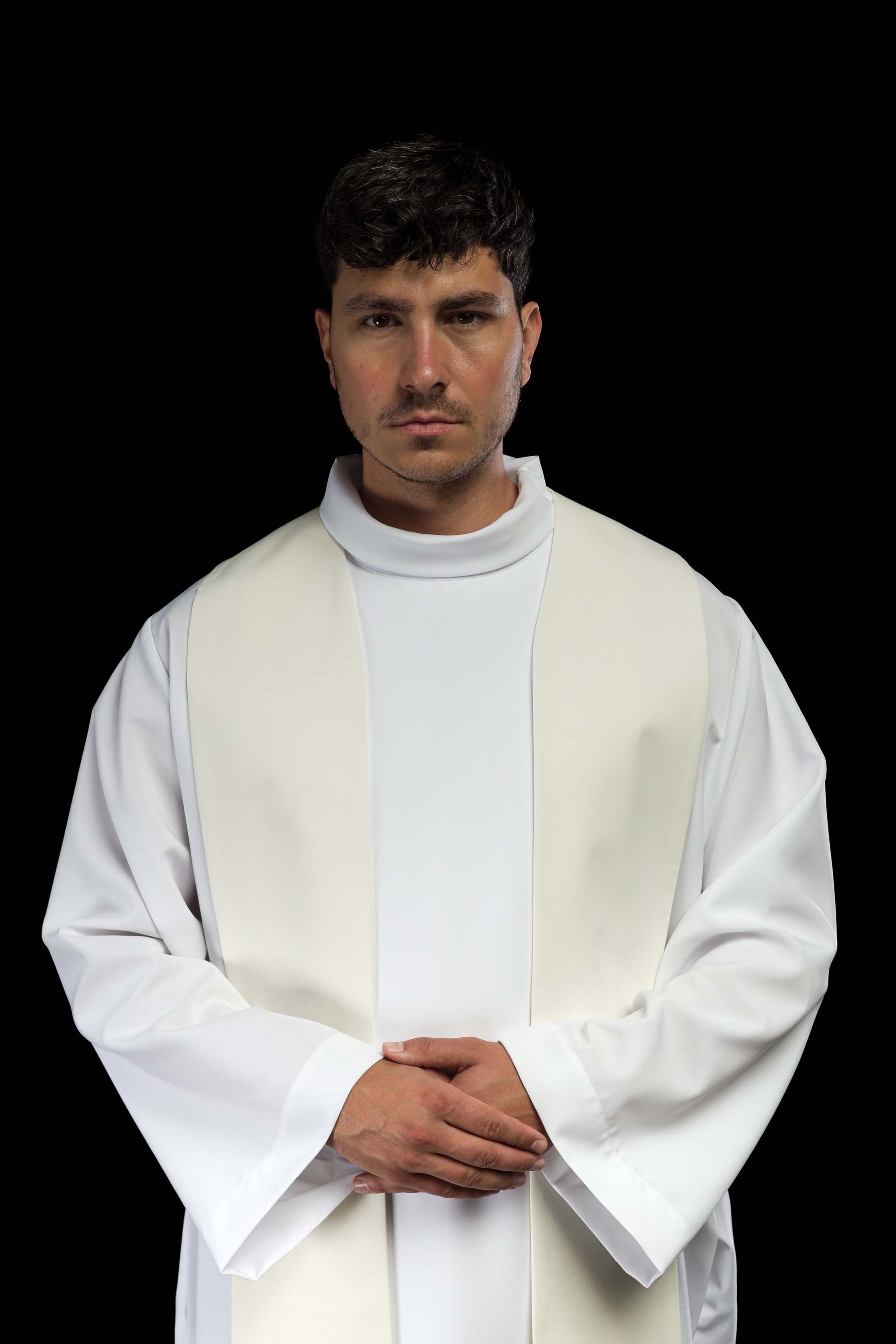 Estola sacerdotal creme com bordado de Cruz e Cordeiro