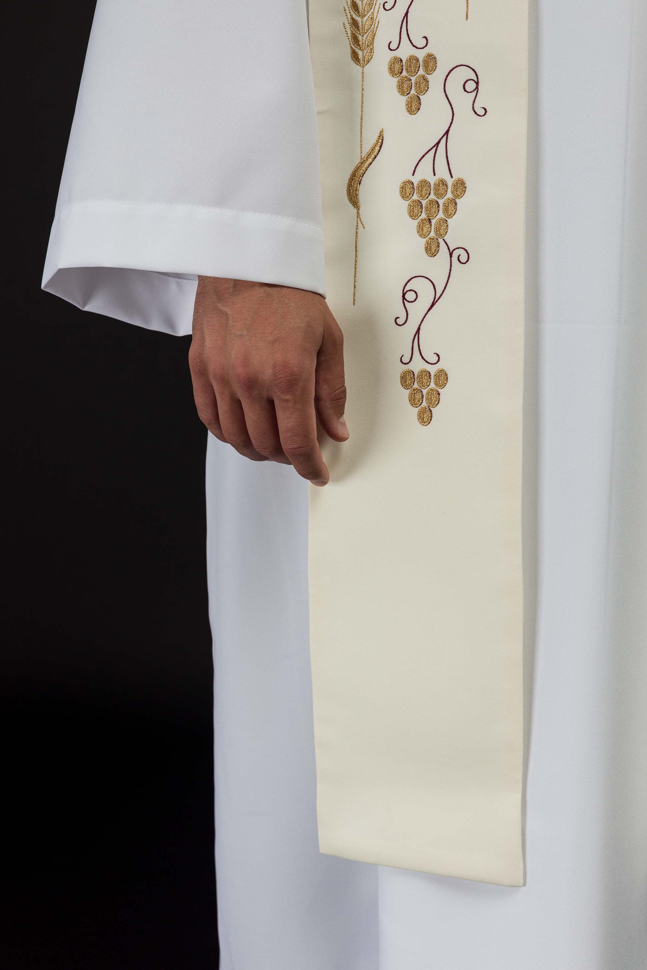 Estola sacerdotal bordada cruz com uvas creme