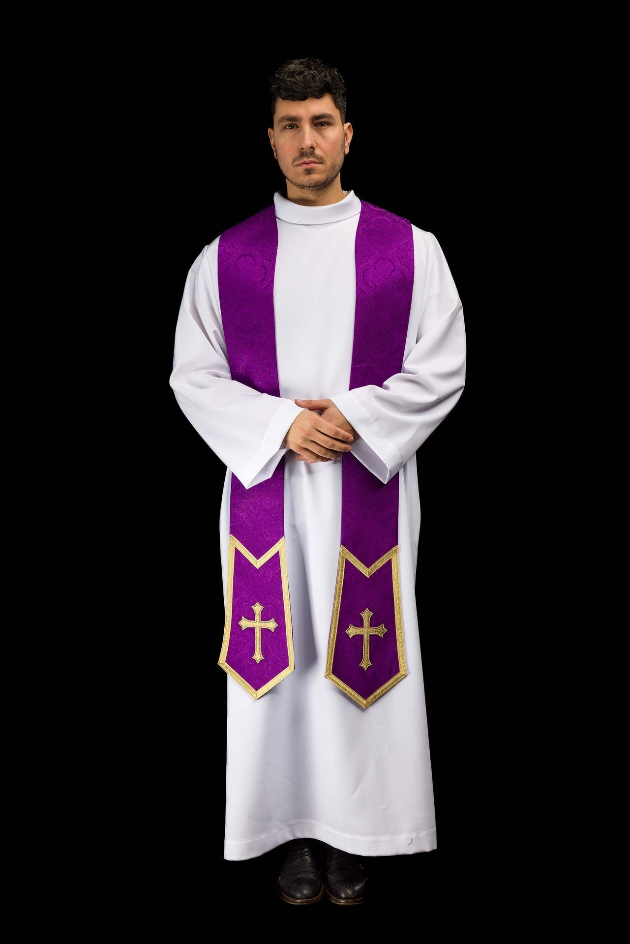 Estola bordada com motivo de Cruz, roxa, em tecido jacquard - chasubles.com.br